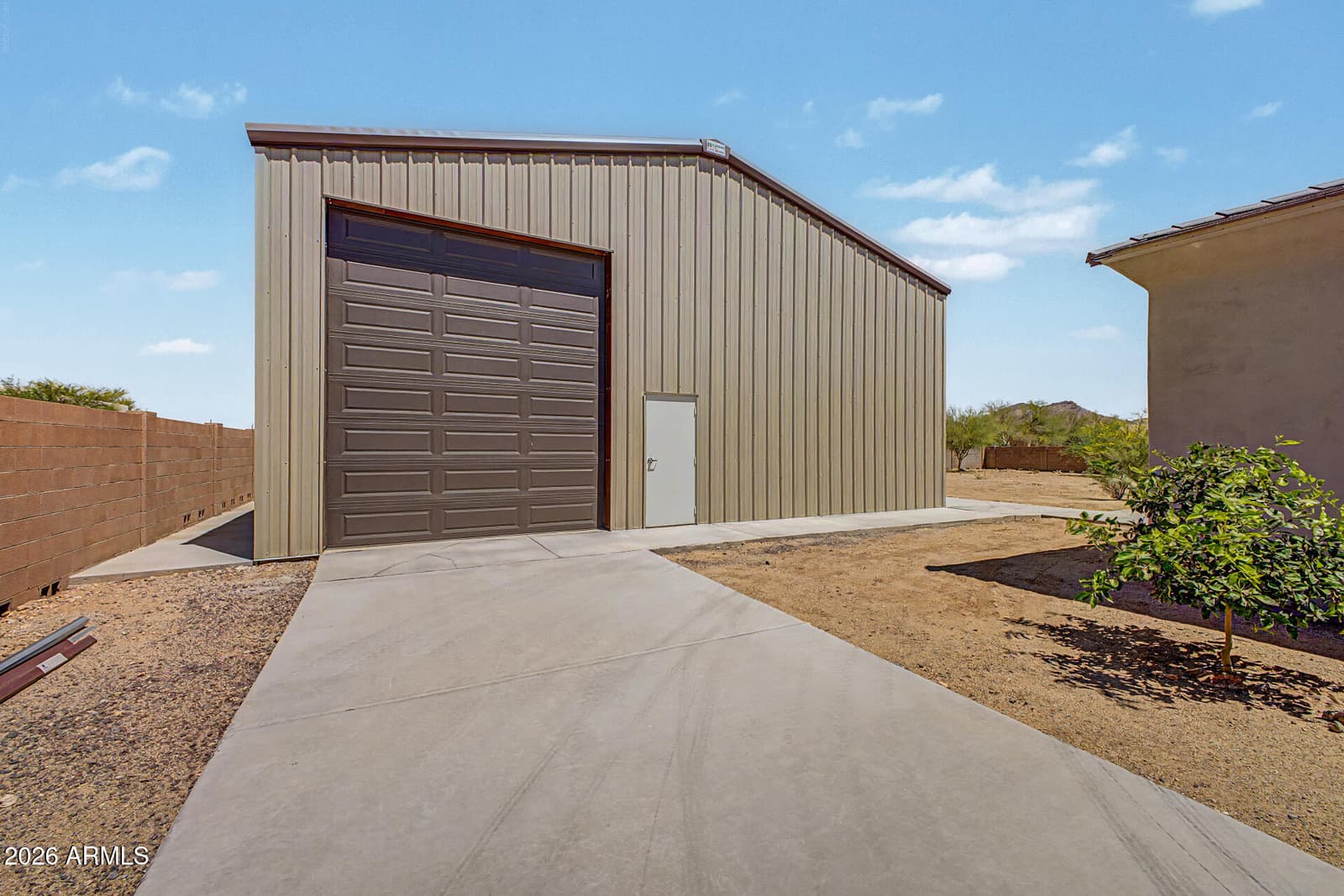 2639 W Lavitt Lane, Phoenix, AZ 85086 — photo 3 of 51