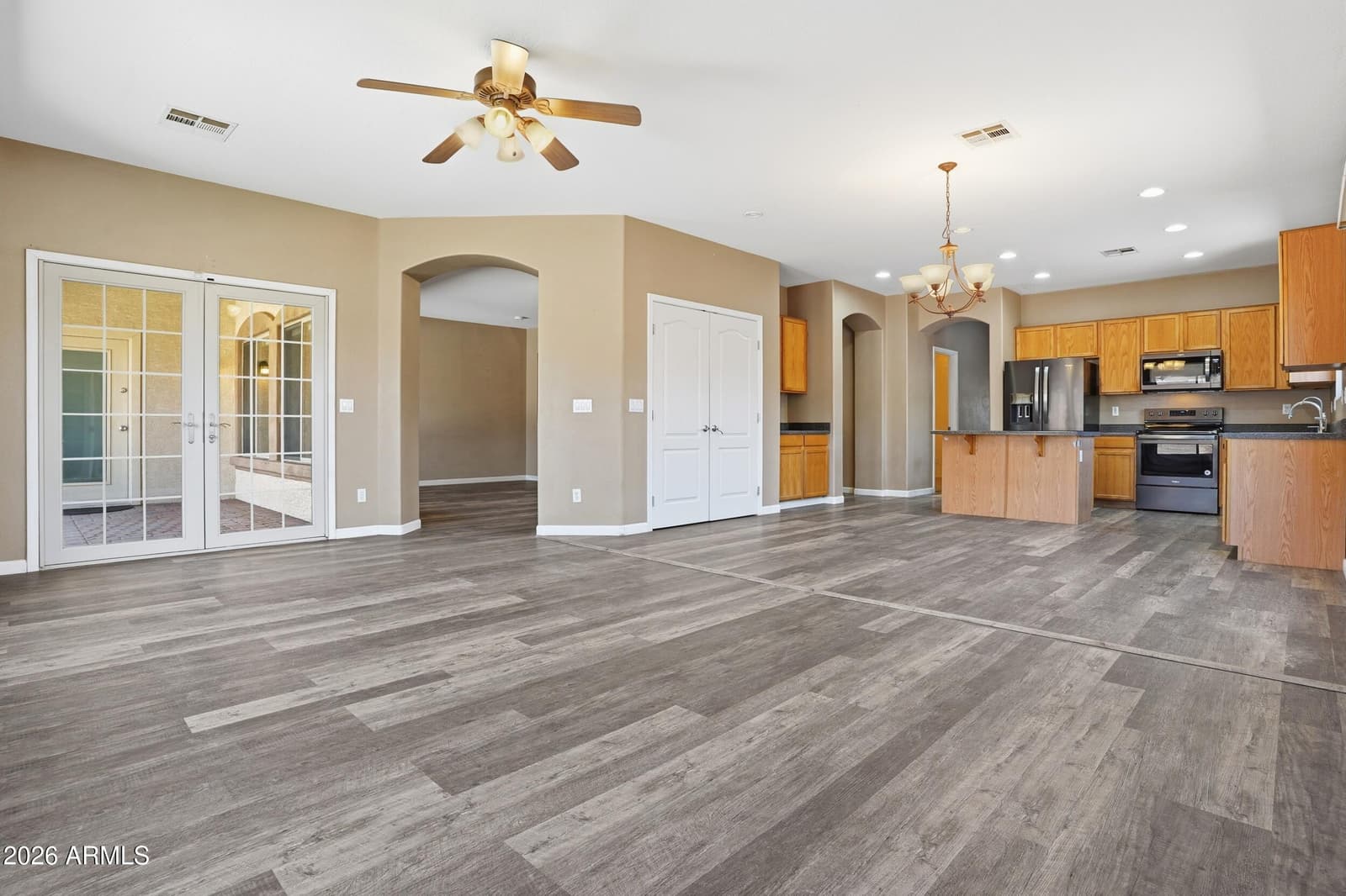 4216 E County Down Drive, Chandler, AZ 85249 — photo 8 of 42