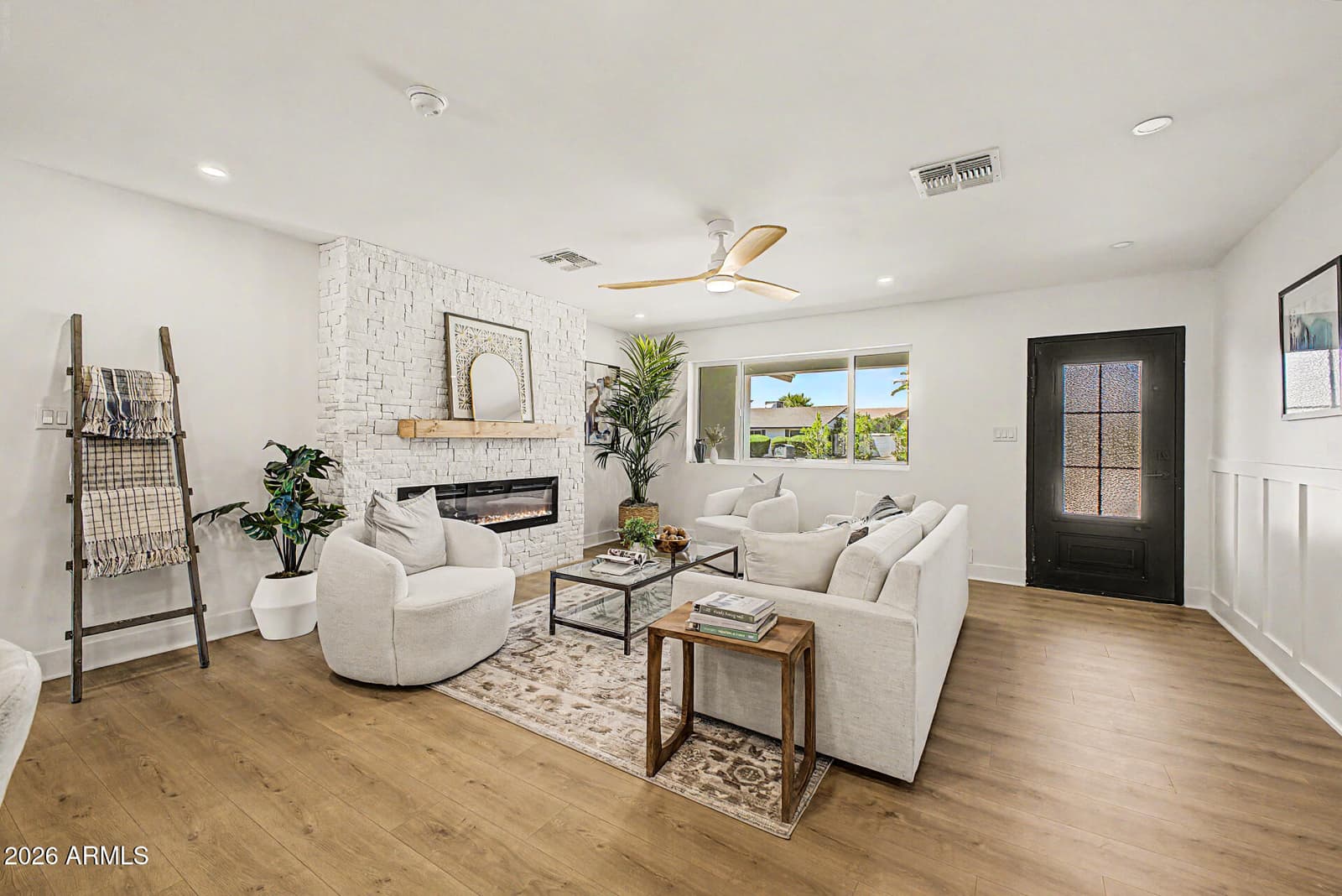 3127 E ALTADENA Avenue, Phoenix, AZ 85028 — photo 5 of 63
