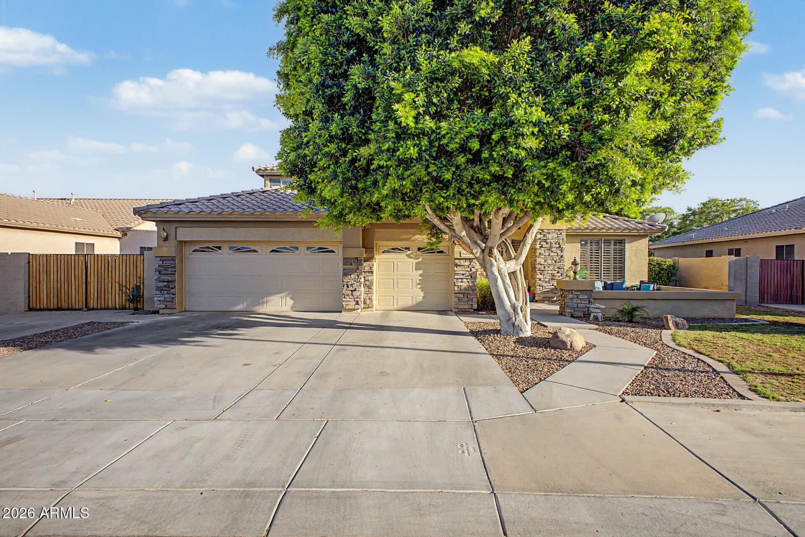 8039 W FOOTHILL Drive, Peoria, AZ 85383 — photo 5 of 56