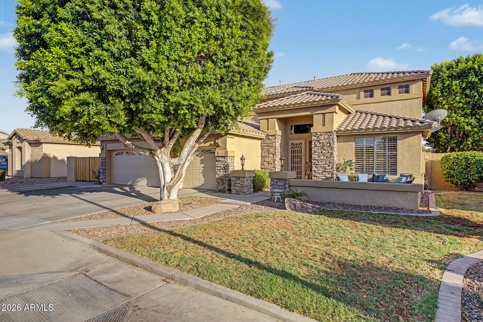 8039 W FOOTHILL Drive, Peoria, AZ 85383 — photo 7 of 56