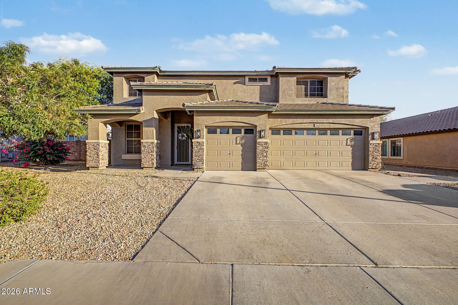 3213 W PLEASANT Lane, Phoenix, AZ 85041 — photo 2 of 65