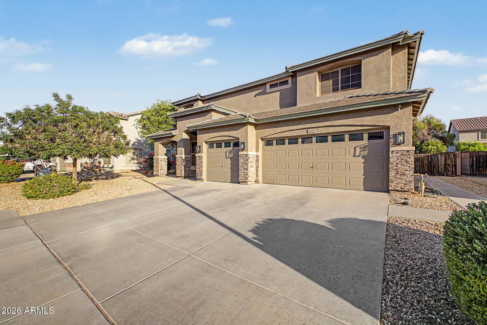 3213 W PLEASANT Lane, Phoenix, AZ 85041 — photo 5 of 65