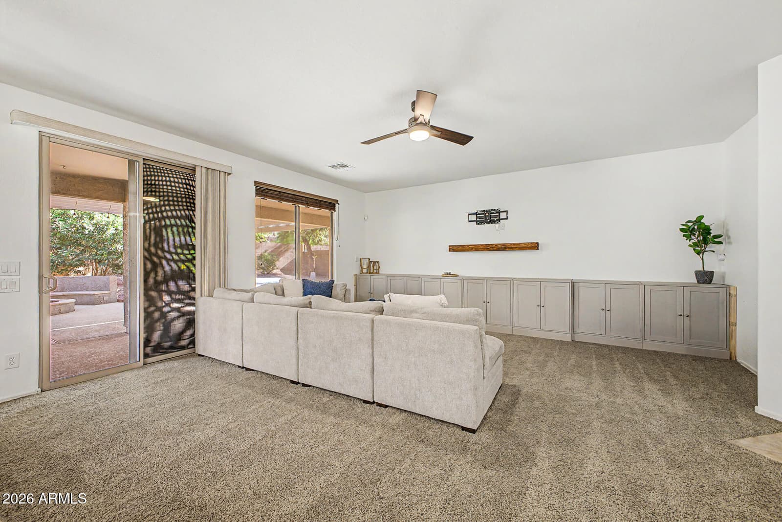 3213 W PLEASANT Lane, Phoenix, AZ 85041 — photo 15 of 65