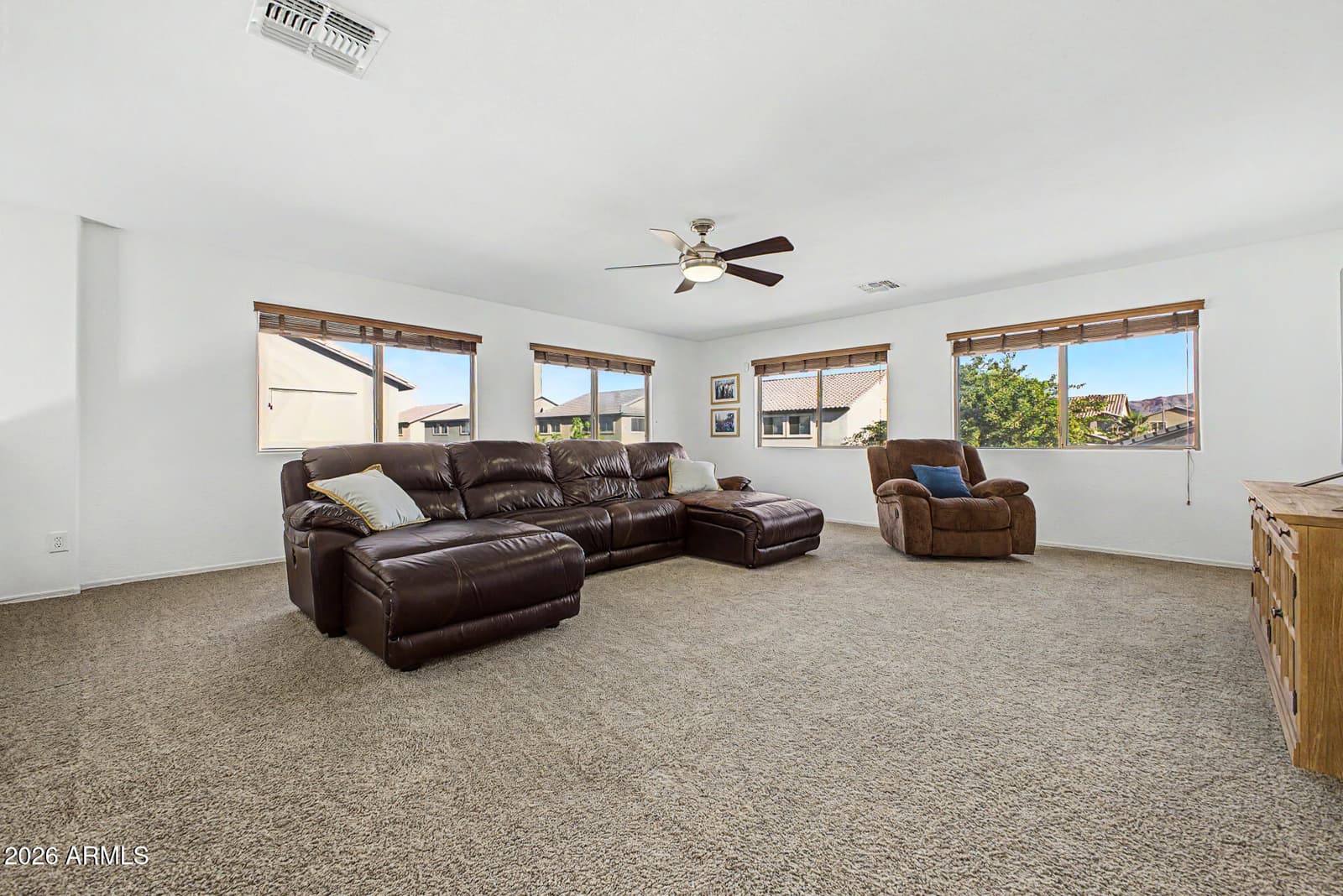 3213 W PLEASANT Lane, Phoenix, AZ 85041 — photo 32 of 65