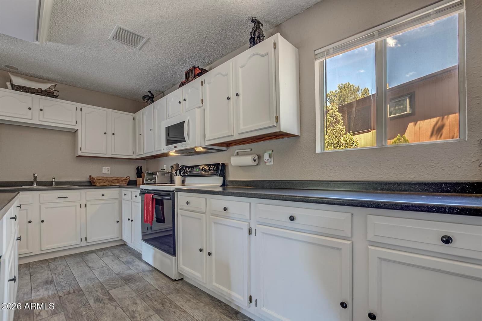 701 N WILLIAM TELL Circle, Payson, AZ 85541 — photo 13 of 34