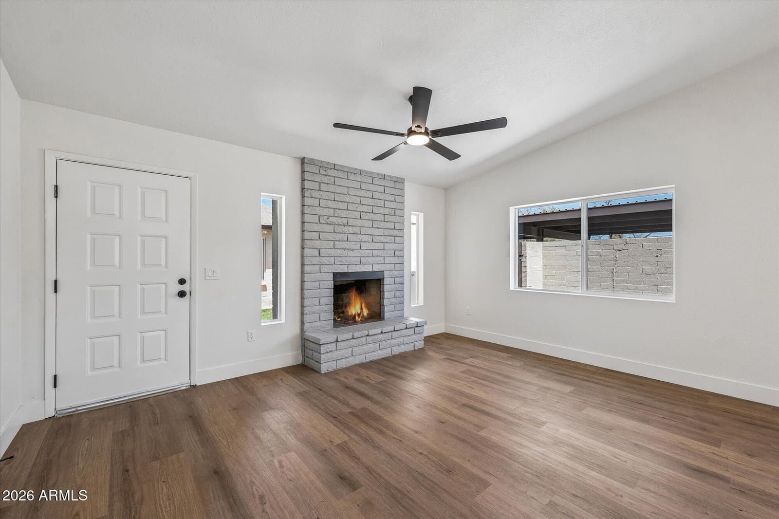 824 W MALIBU Drive, Tempe, AZ 85282 — photo 12 of 34