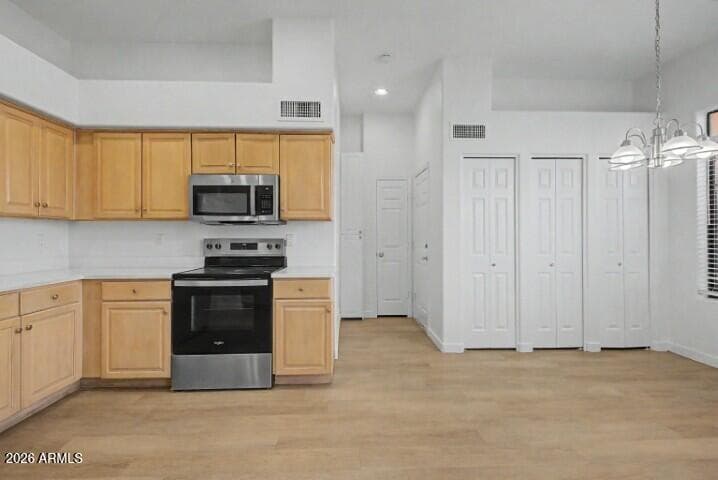 18816 N 3RD Avenue, Phoenix, AZ 85027 — photo 11 of 36
