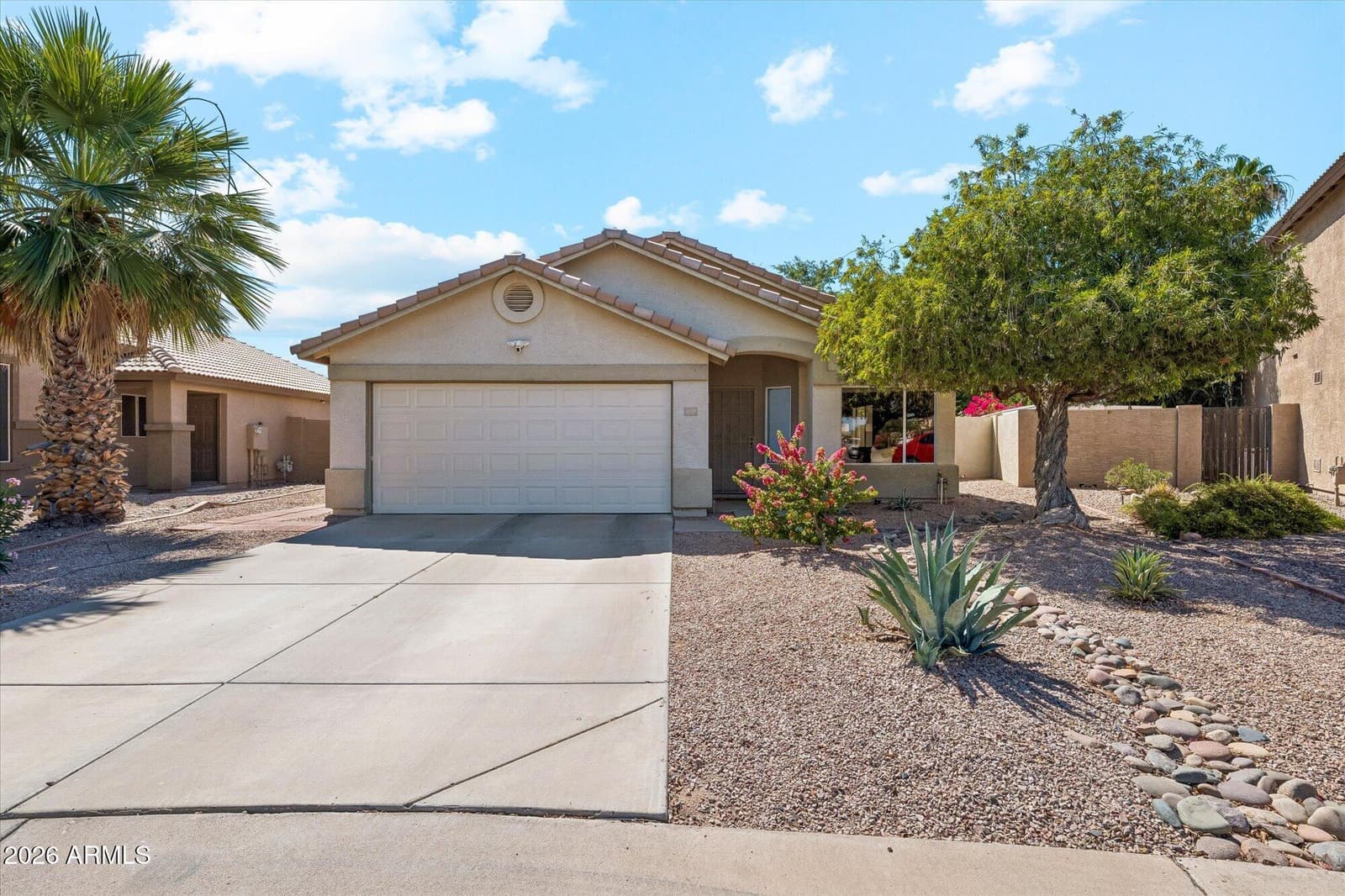 1630 S OAK Street, Gilbert, AZ 85233 — photo 3 of 31