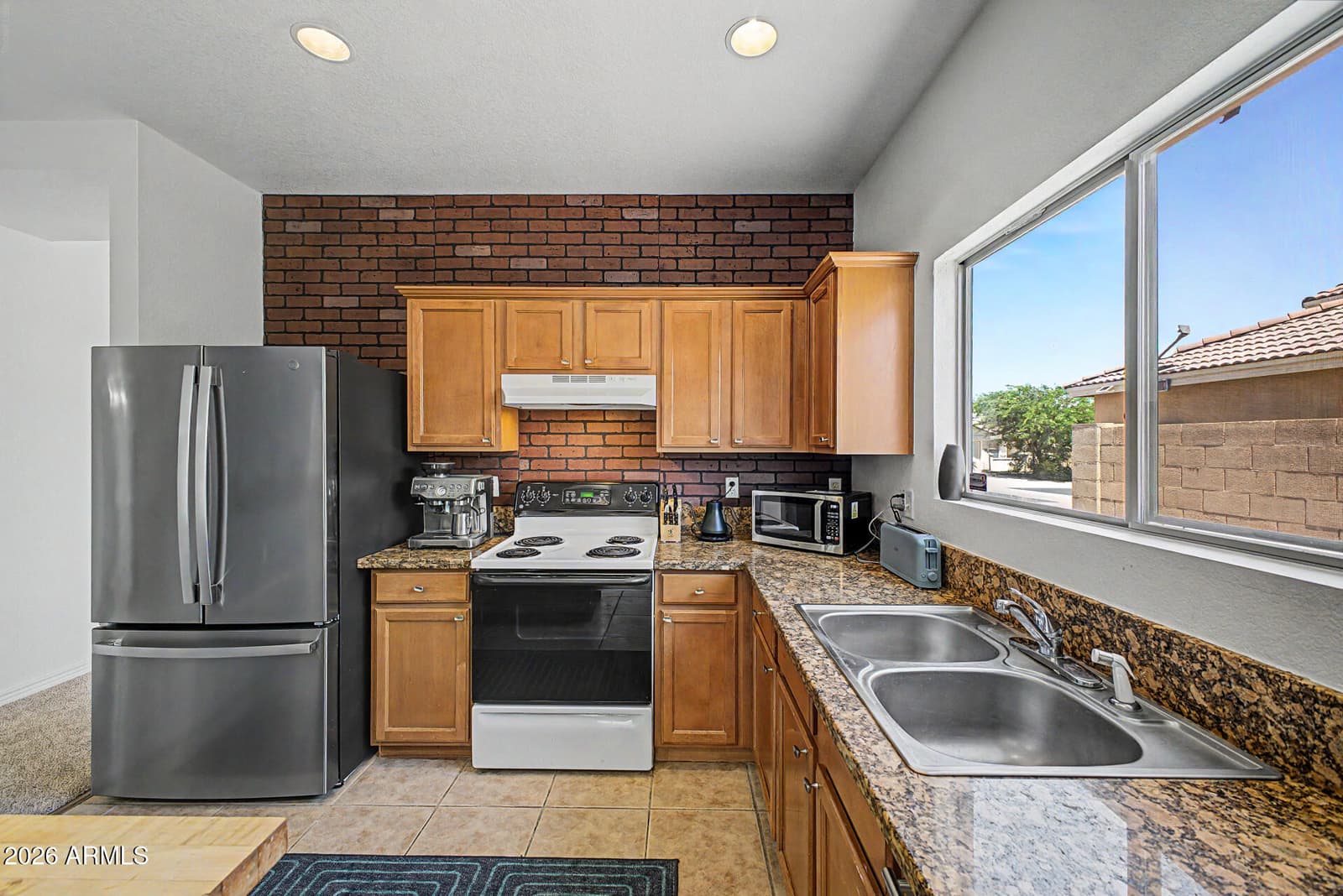 1113 E GWEN Street, Phoenix, AZ 85042 — photo 10 of 18