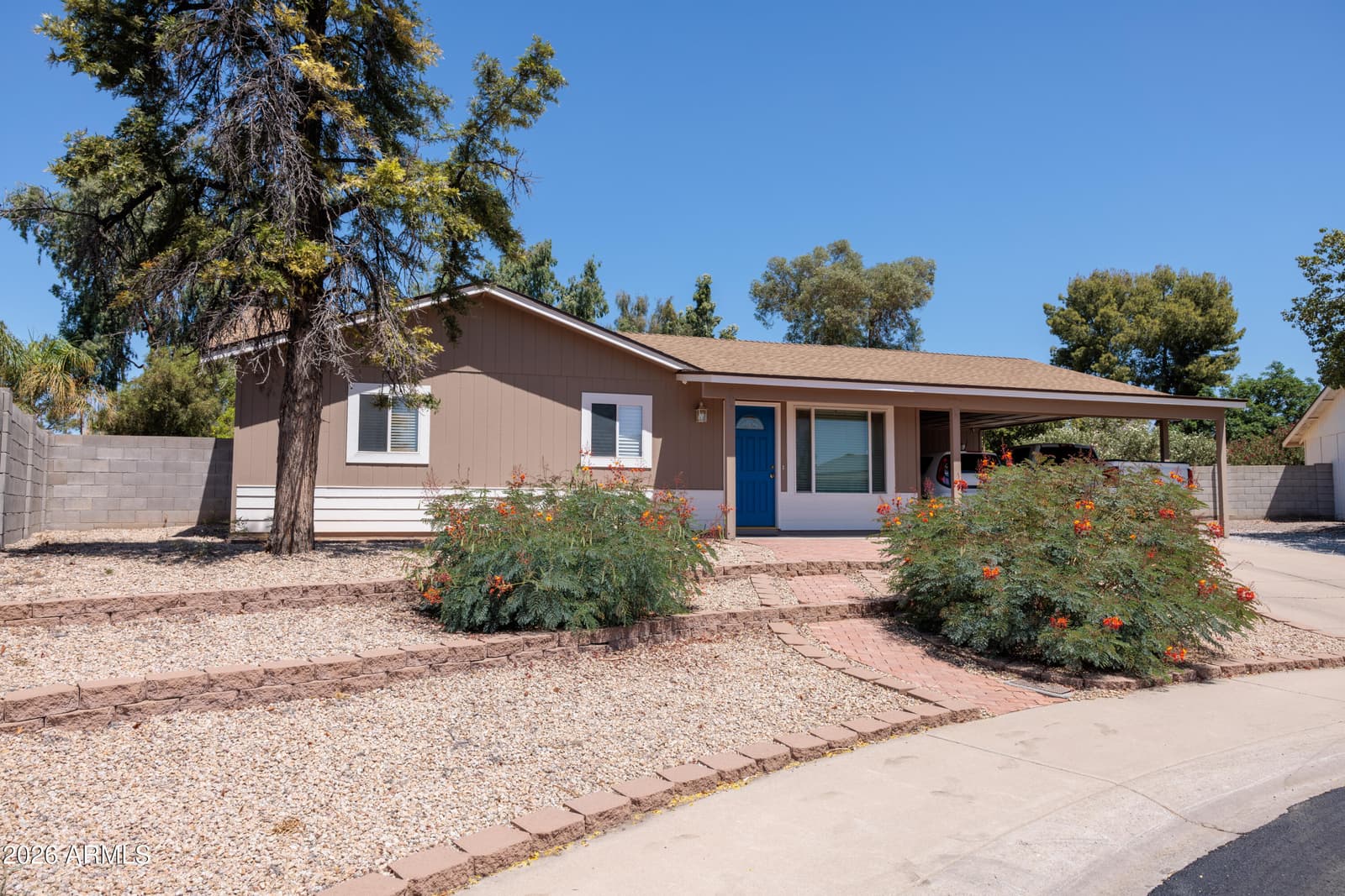 2526 E JOHN CABOT Road, Phoenix, AZ 85032 — photo 1 of 25