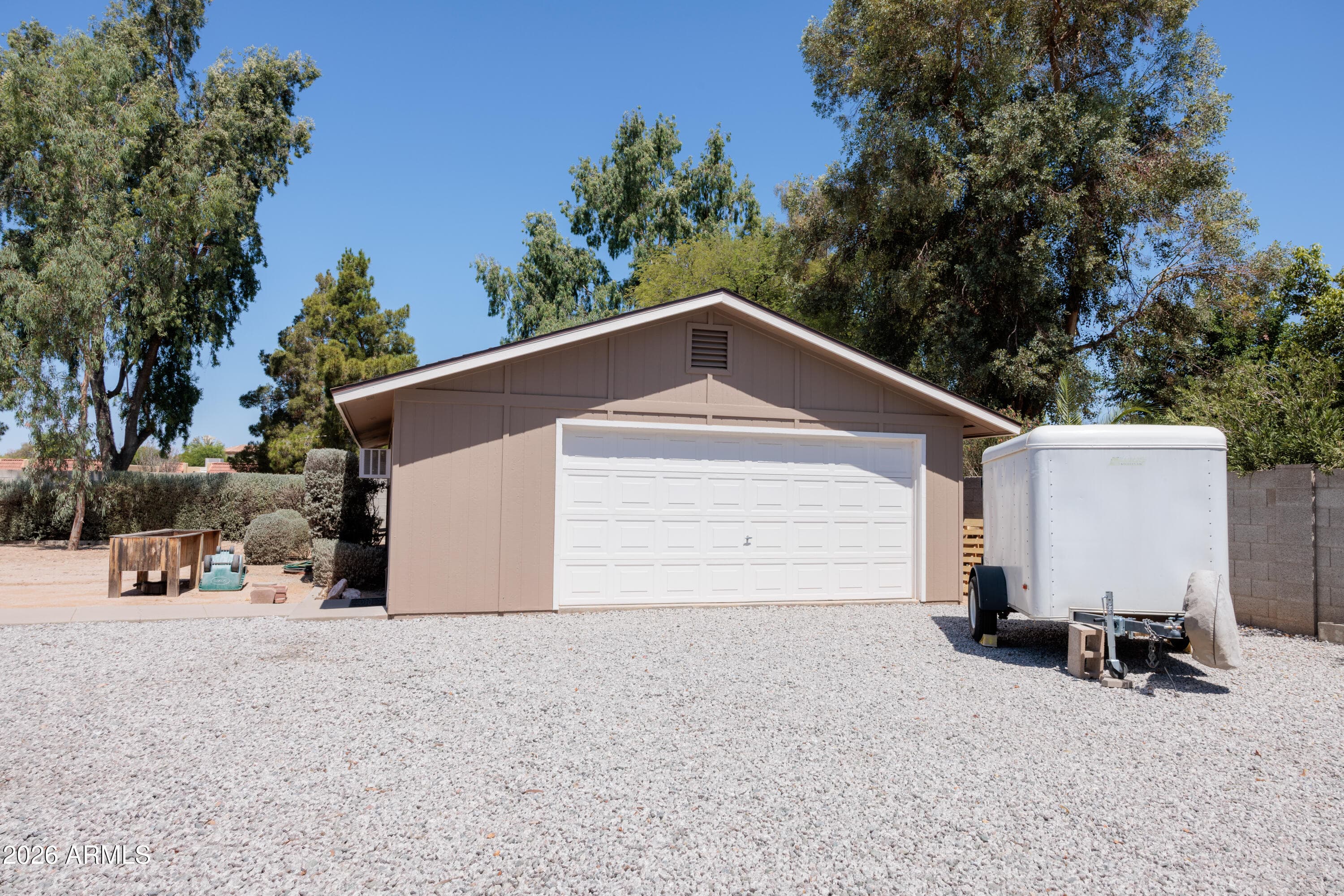 2526 E JOHN CABOT Road, Phoenix, AZ 85032 — photo 2 of 25