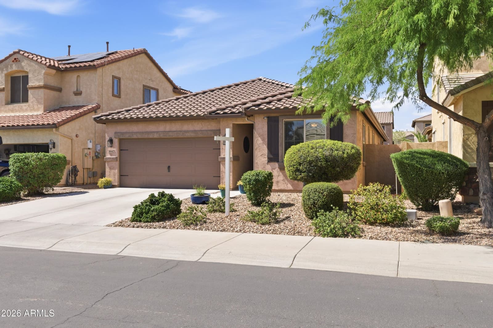 3642 E FICUS Way, Gilbert, AZ 85298 — photo 5 of 45
