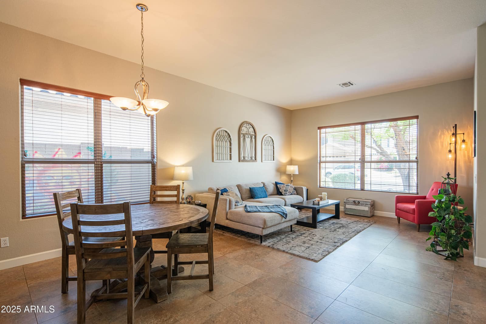4374 E LARIAT Lane, Phoenix, AZ 85050 — photo 12 of 61