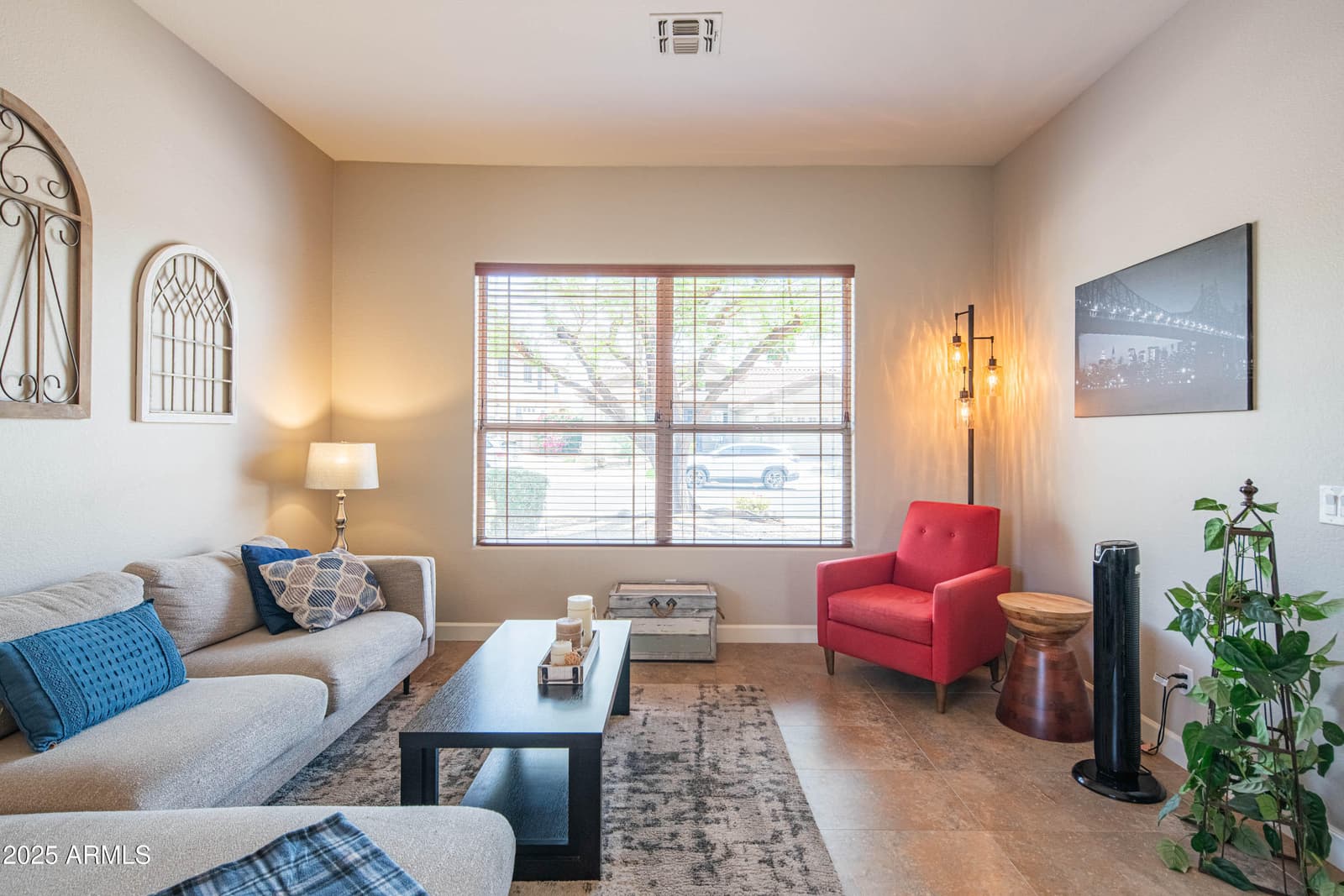 4374 E LARIAT Lane, Phoenix, AZ 85050 — photo 13 of 61