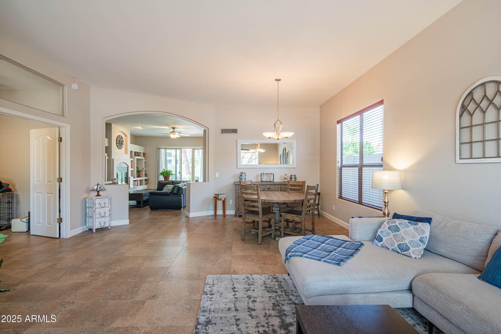 4374 E LARIAT Lane, Phoenix, AZ 85050 — photo 17 of 61