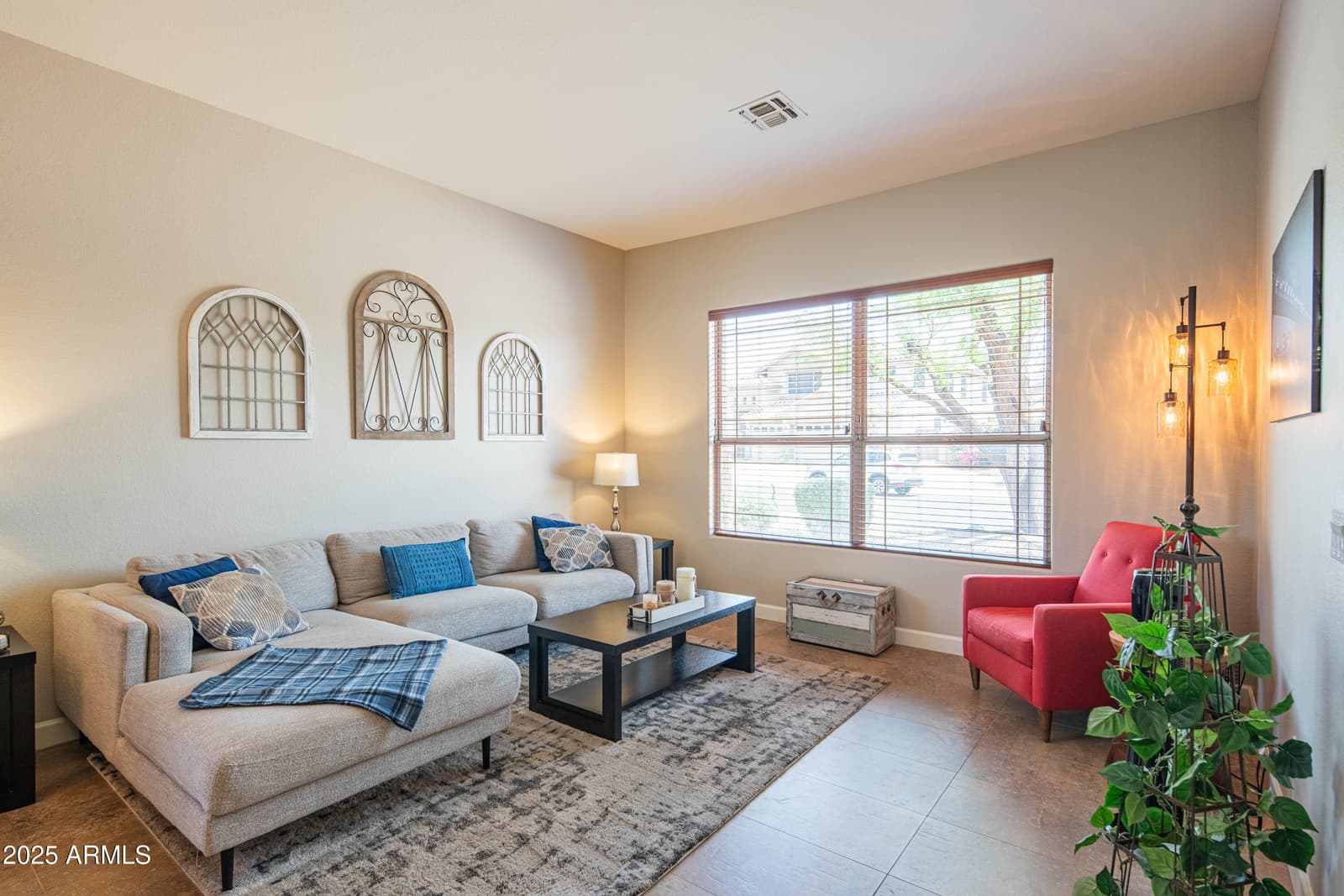 4374 E LARIAT Lane, Phoenix, AZ 85050 — photo 18 of 61