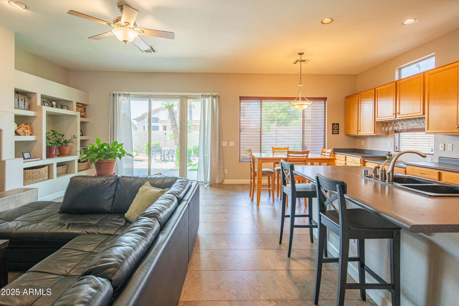 4374 E LARIAT Lane, Phoenix, AZ 85050 — photo 24 of 61