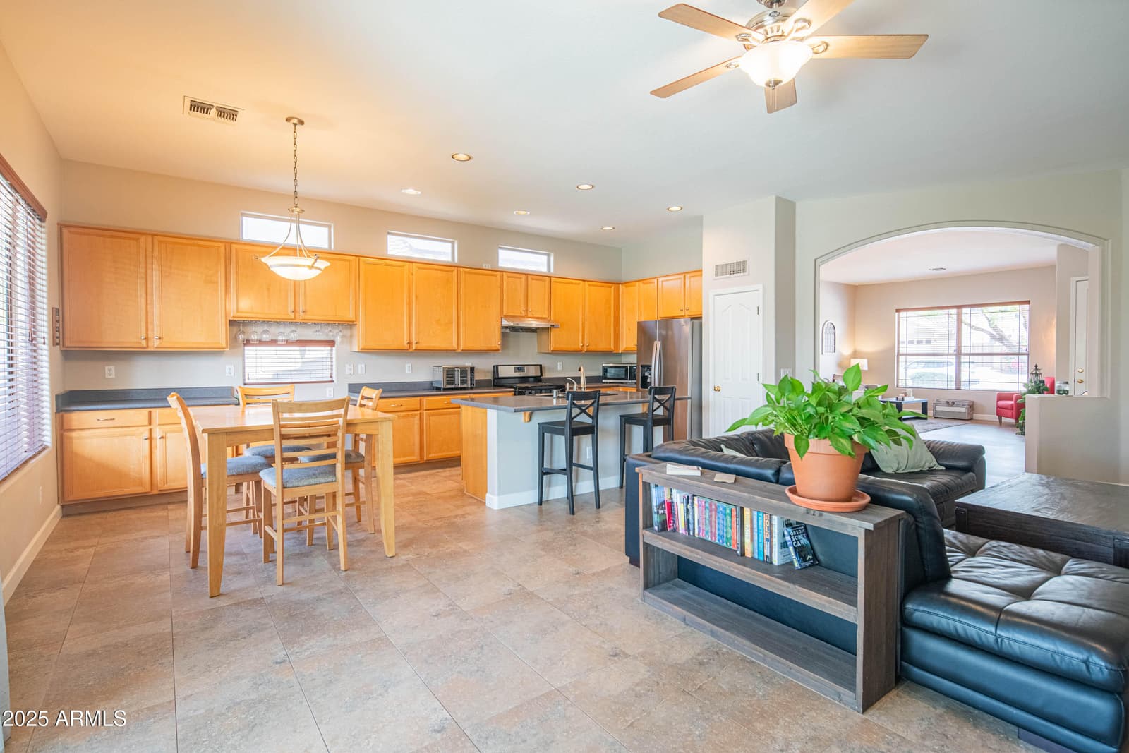 4374 E LARIAT Lane, Phoenix, AZ 85050 — photo 26 of 61