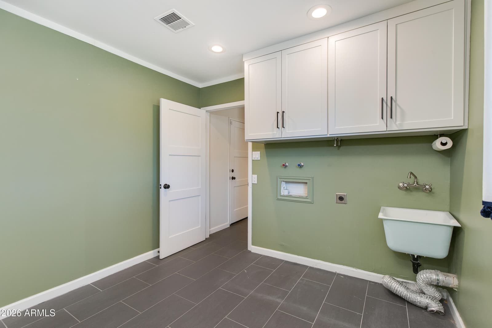 4645 E CAMBRIDGE Avenue, Phoenix, AZ 85008 — photo 24 of 29