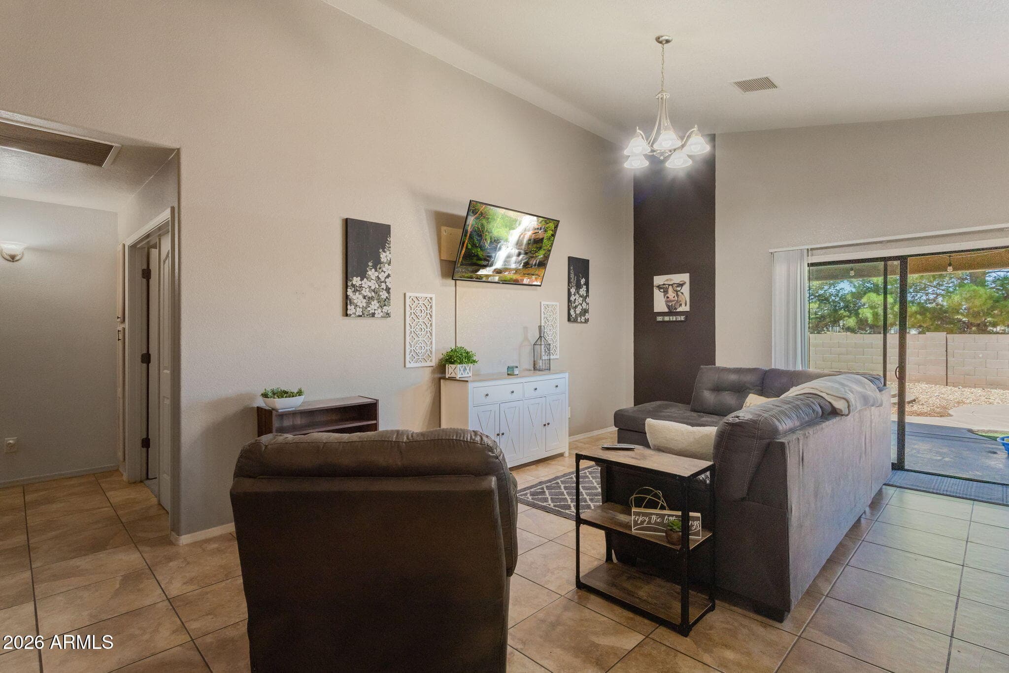 700 HAYES Drive, Sierra Vista, AZ 85635 — photo 14 of 37