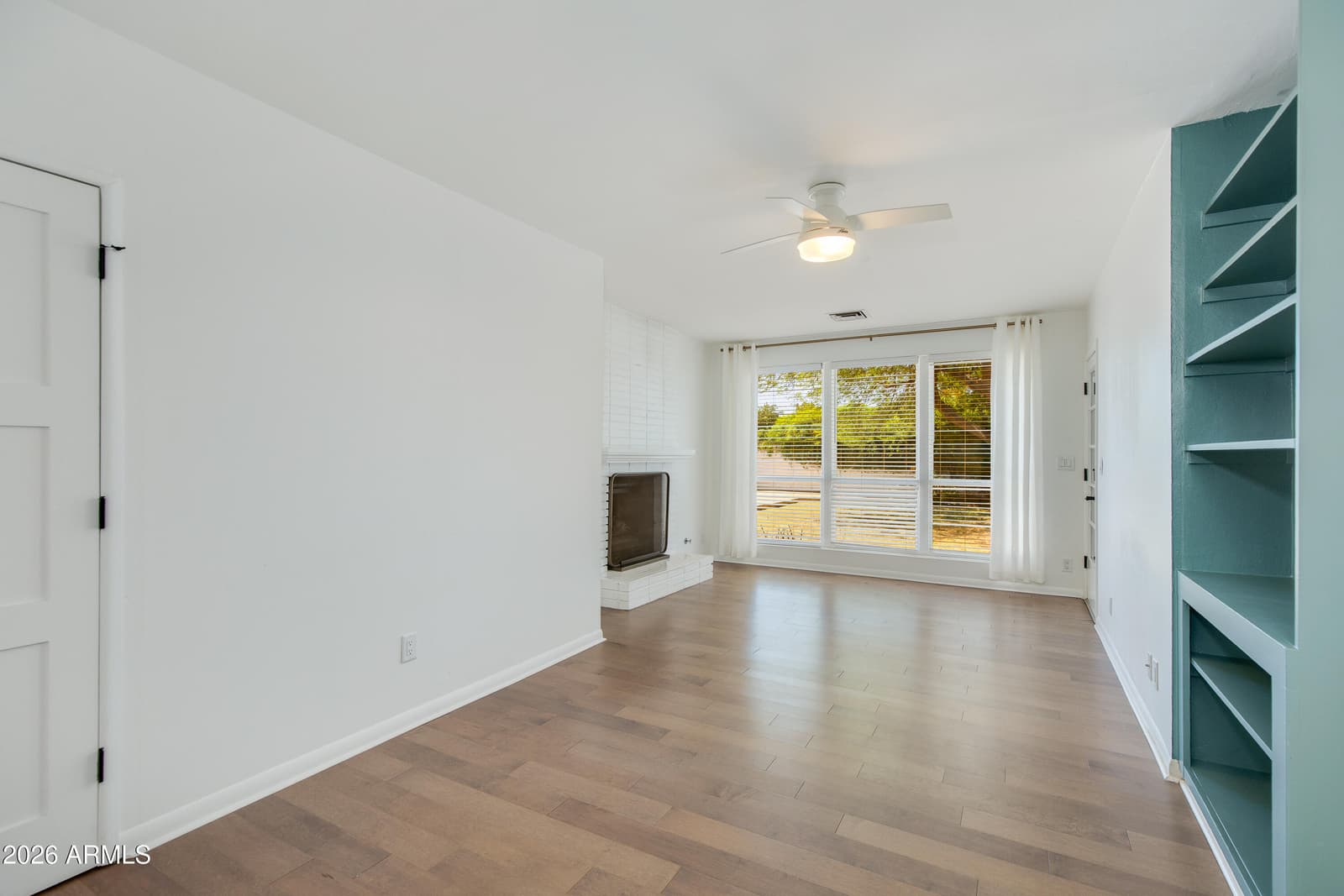 4645 E CAMBRIDGE Avenue, Phoenix, AZ 85008 — photo 10 of 29