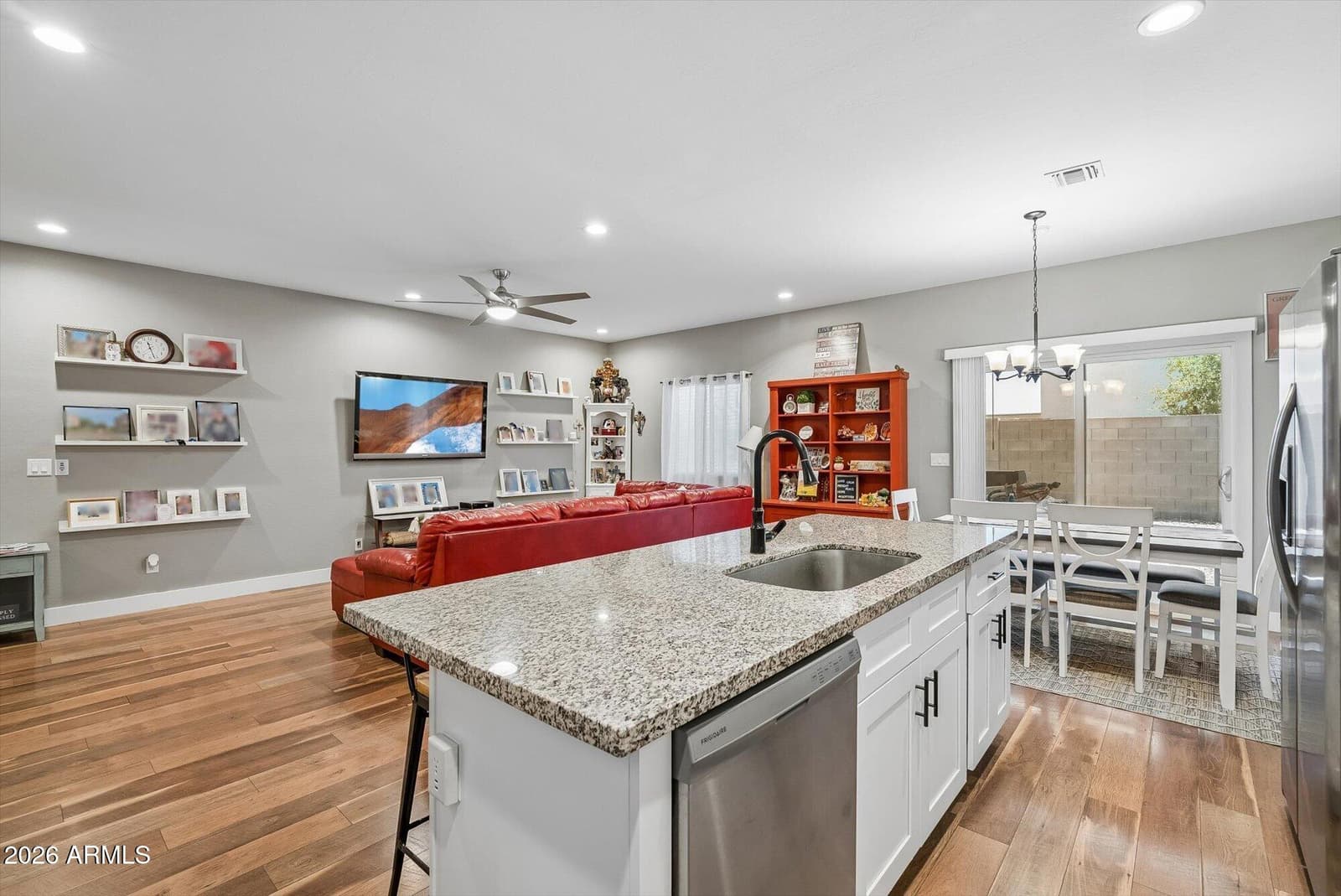 4931 S 11TH Place, Phoenix, AZ 85040 — photo 2 of 15