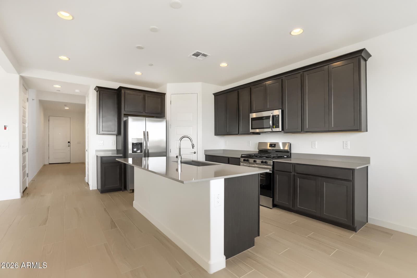 12002 W CALLE DE POMPAS, Peoria, AZ 85383 — photo 4 of 21