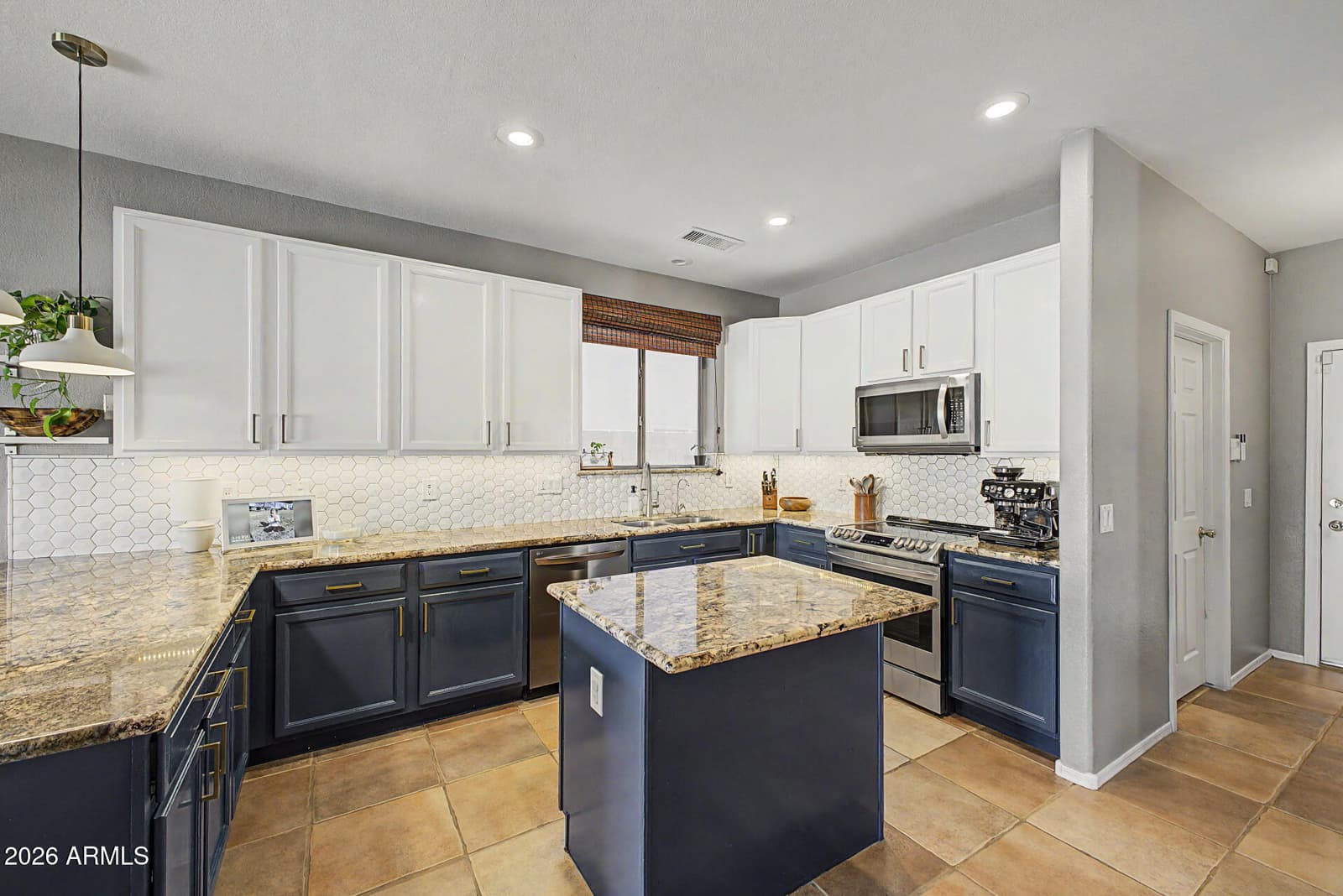 25925 N 67TH Drive, Peoria, AZ 85383 — photo 16 of 42