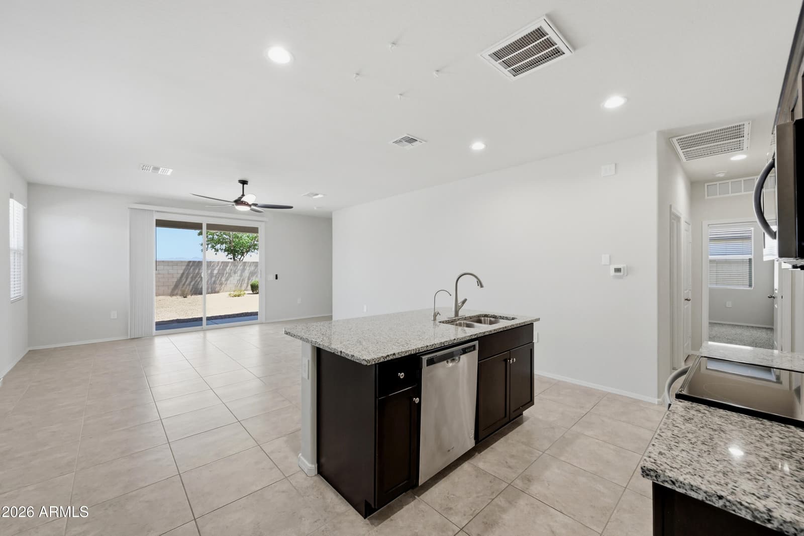9370 E GRAPEFRUIT Drive, Florence, AZ 85132 — photo 6 of 36