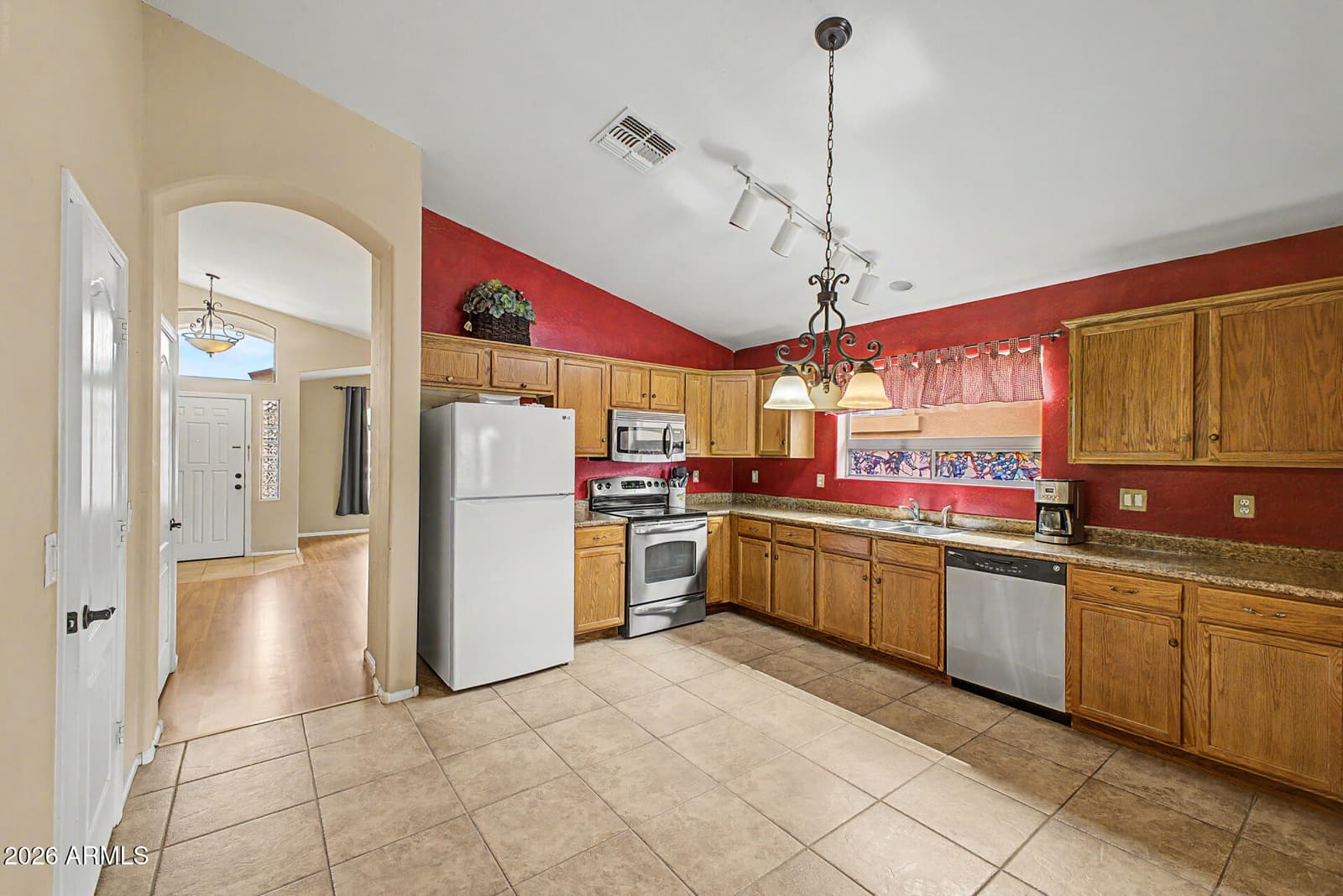 642 W MESQUITE TREE Lane, San Tan Valley, AZ 85143 — photo 9 of 20