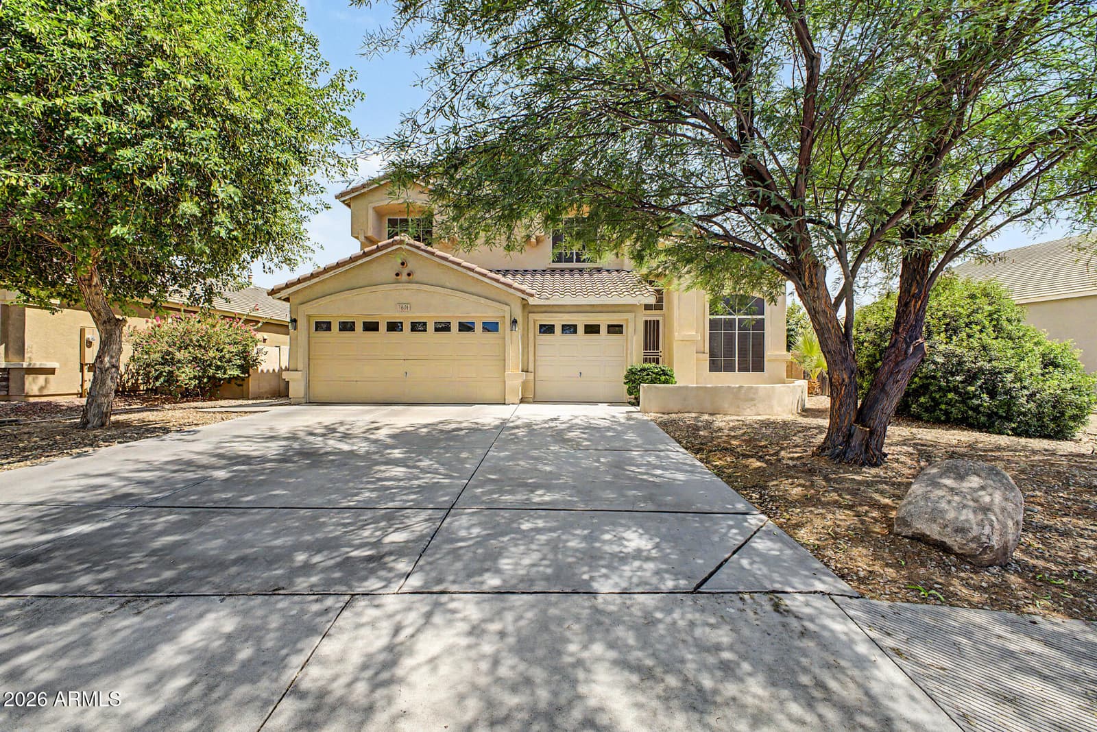7601 W STATE Avenue, Glendale, AZ 85303 — photo 1 of 43