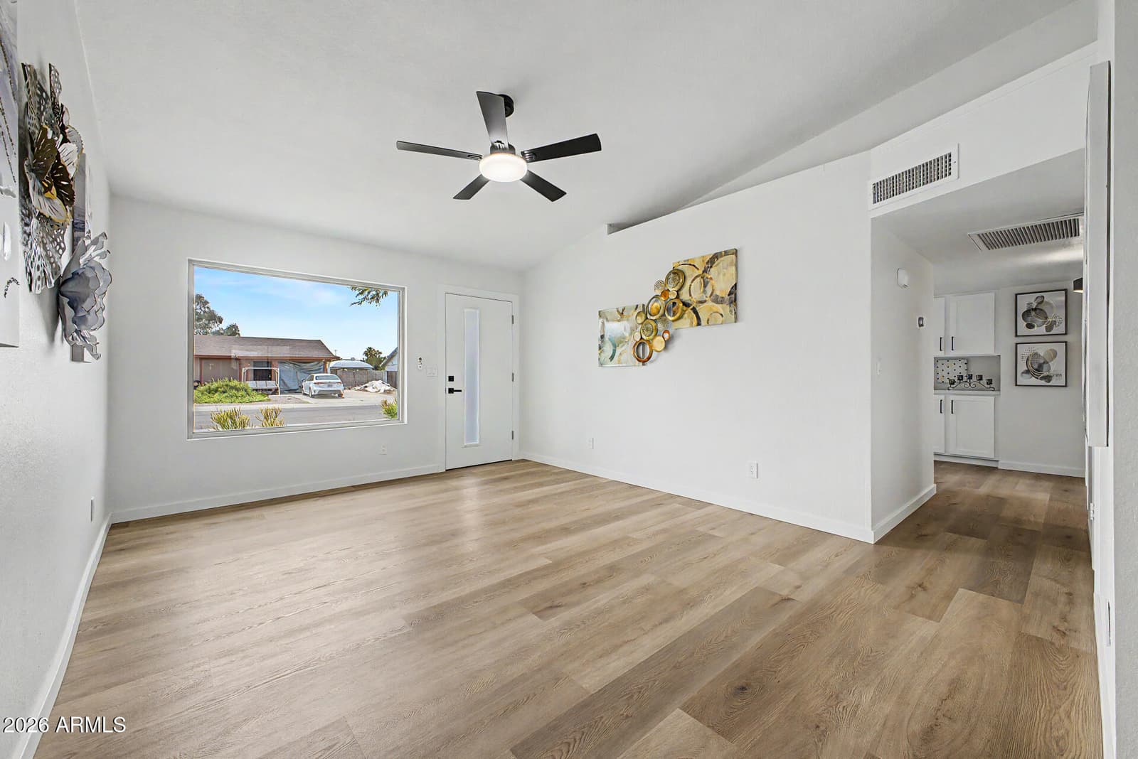 908 W MONTOYA Lane, Phoenix, AZ 85027 — photo 8 of 38