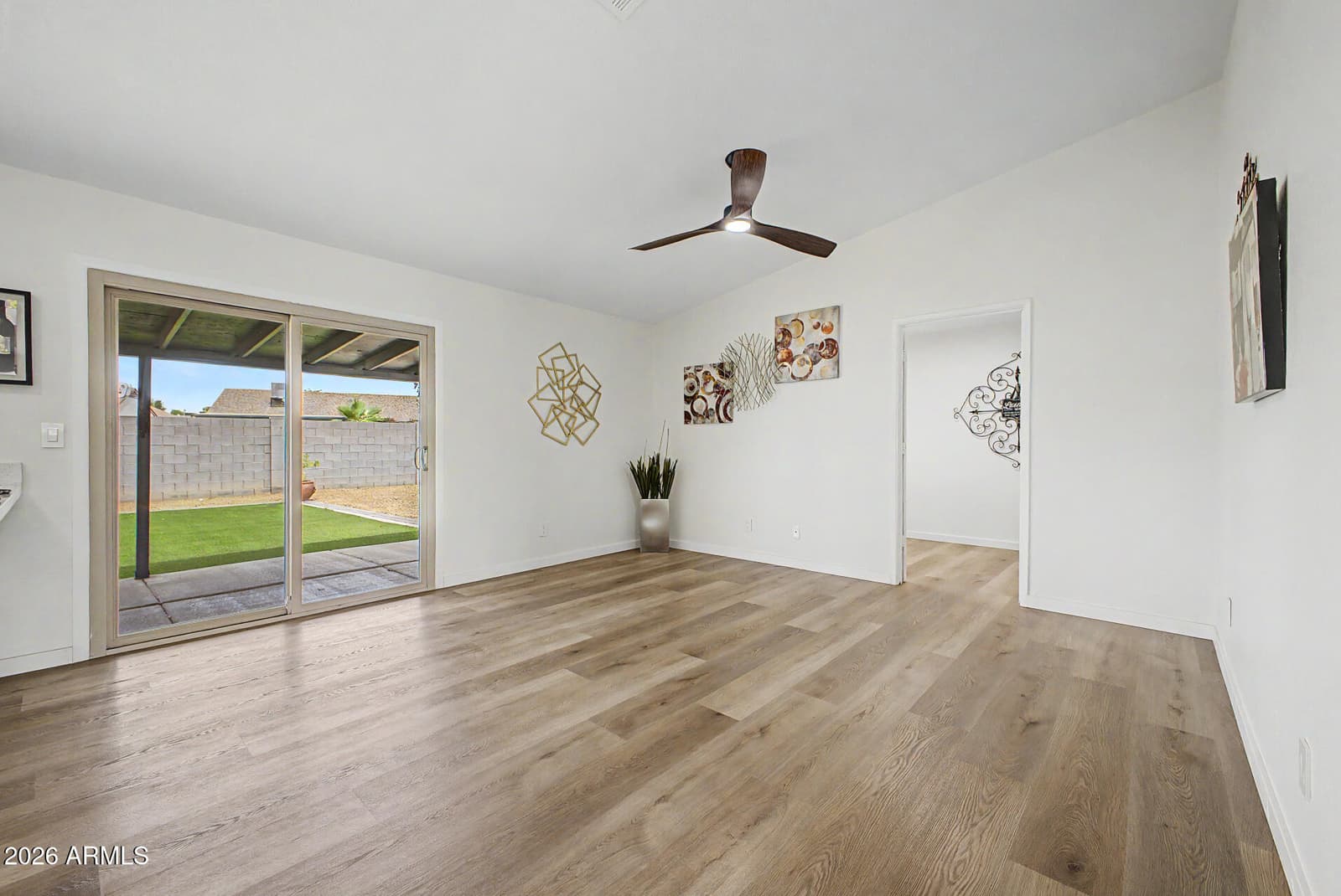 908 W MONTOYA Lane, Phoenix, AZ 85027 — photo 10 of 38