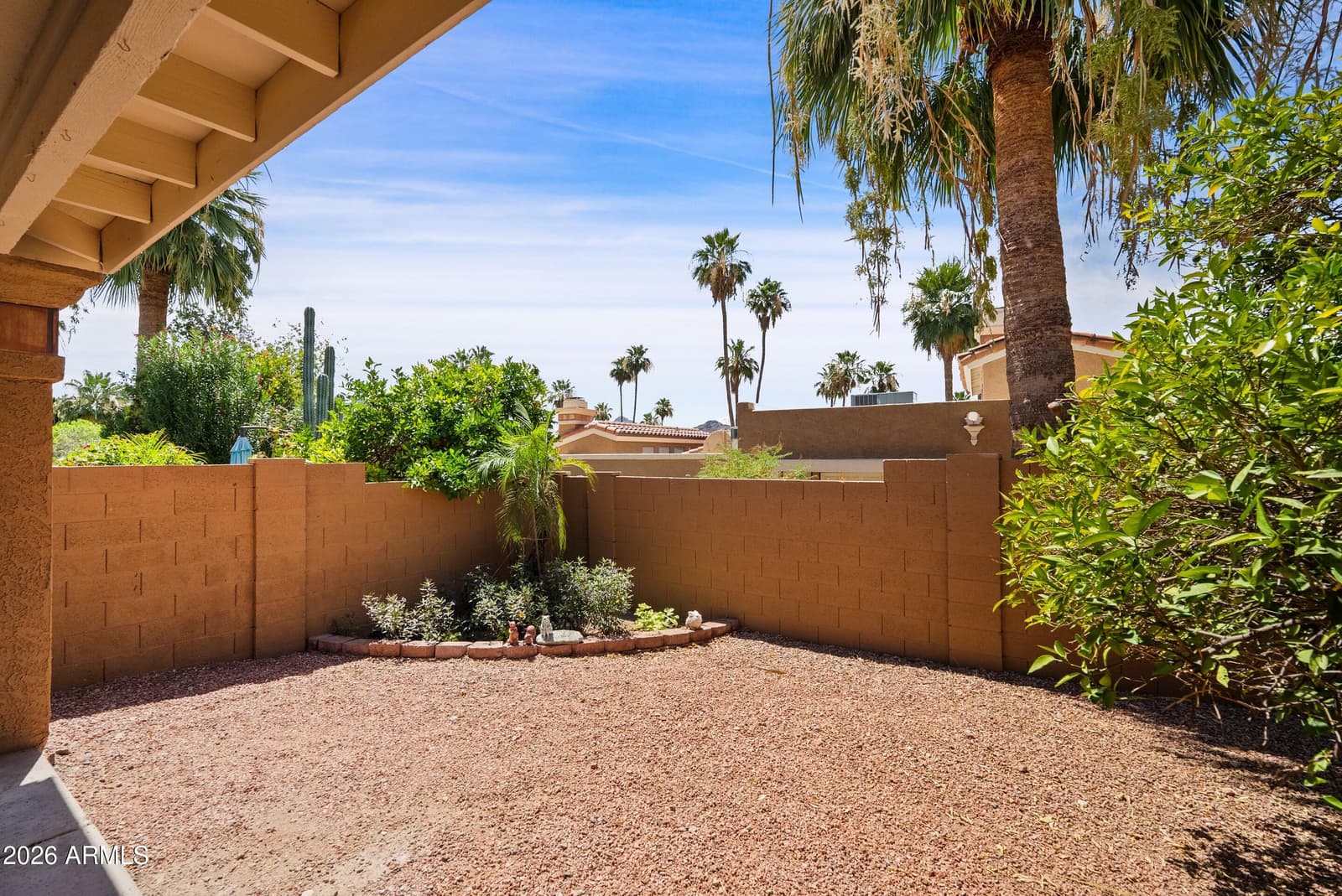 1019 E DESERT COVE Avenue, Phoenix, AZ 85020 — photo 7 of 45