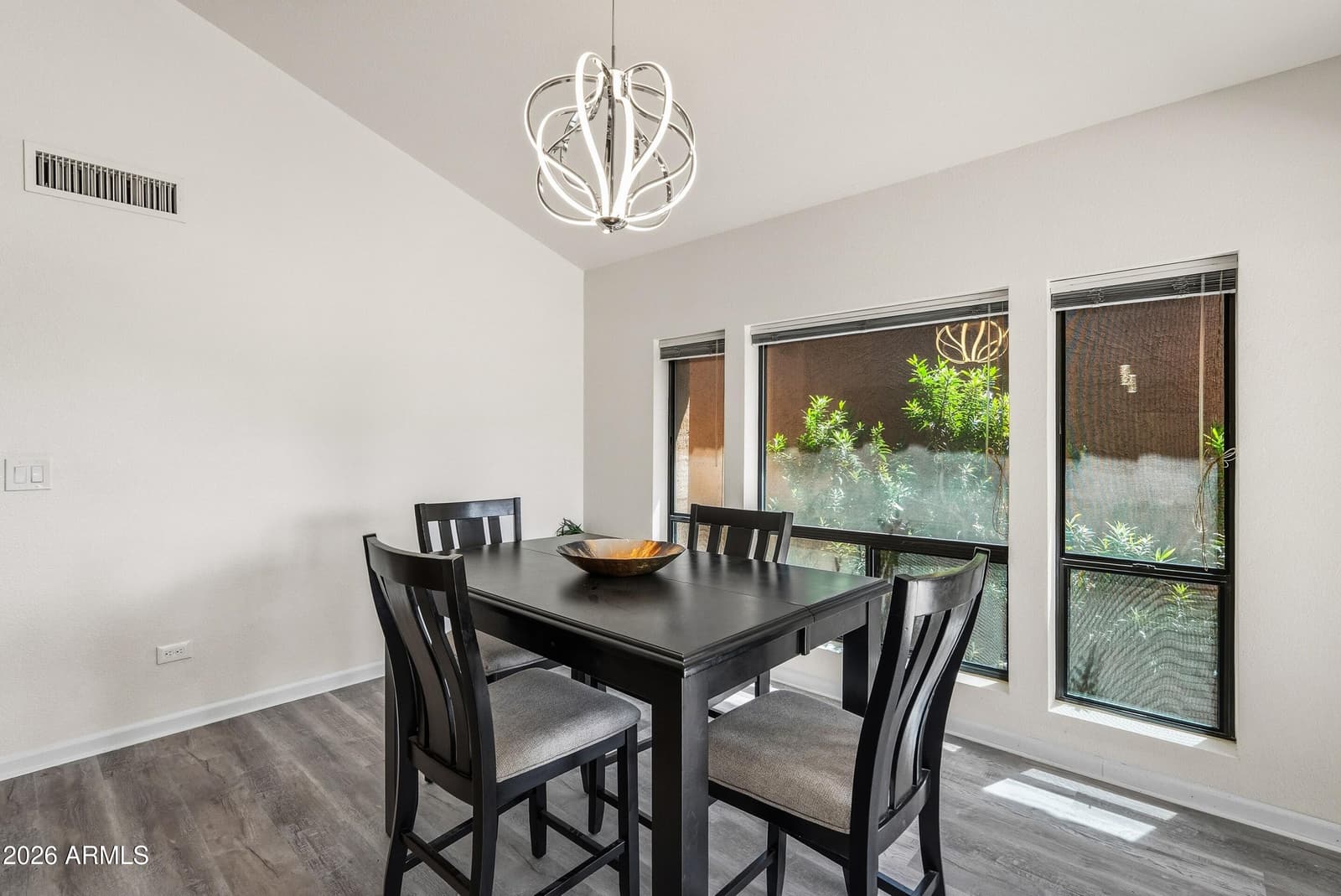1019 E DESERT COVE Avenue, Phoenix, AZ 85020 — photo 11 of 45