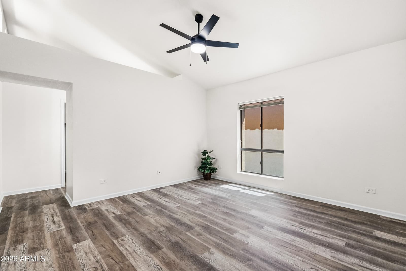 1019 E DESERT COVE Avenue, Phoenix, AZ 85020 — photo 40 of 45
