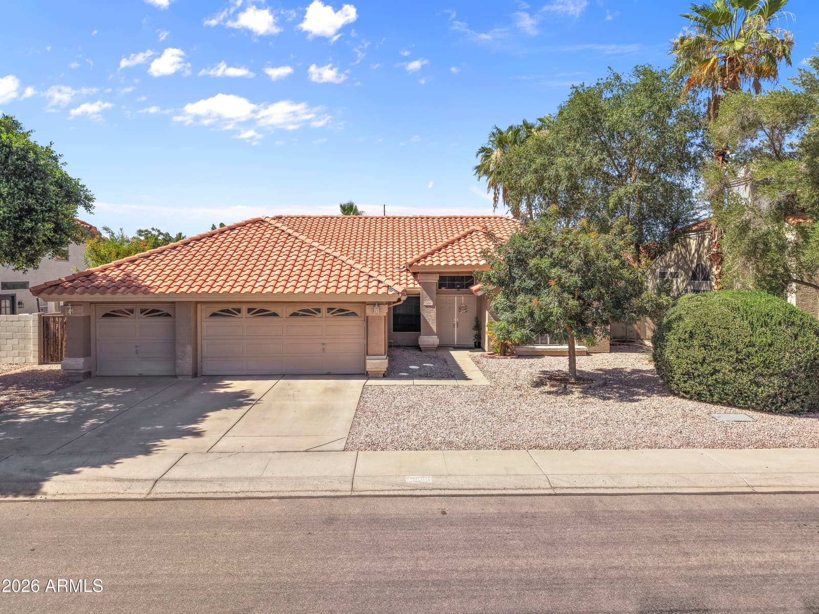 1580 W KENT Drive, Chandler, AZ 85224 — photo 1 of 41