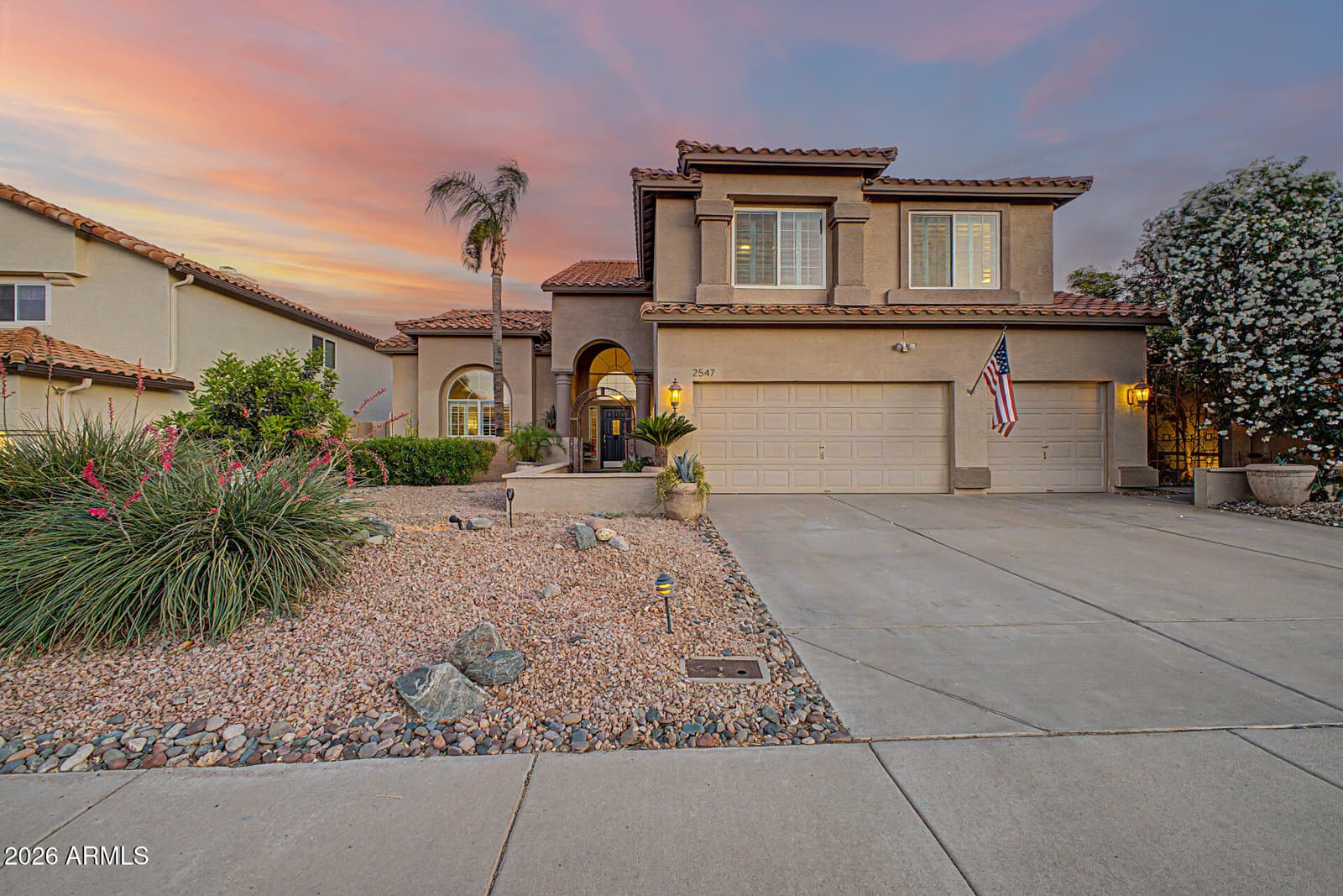 2547 E AMBER RIDGE Way, Phoenix, AZ 85048 — photo 4 of 73