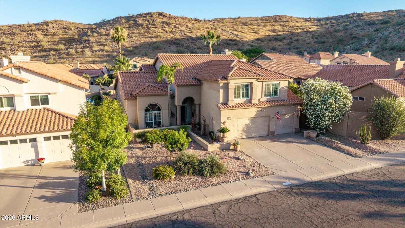 2547 E AMBER RIDGE Way, Phoenix, AZ 85048 — photo 2 of 73