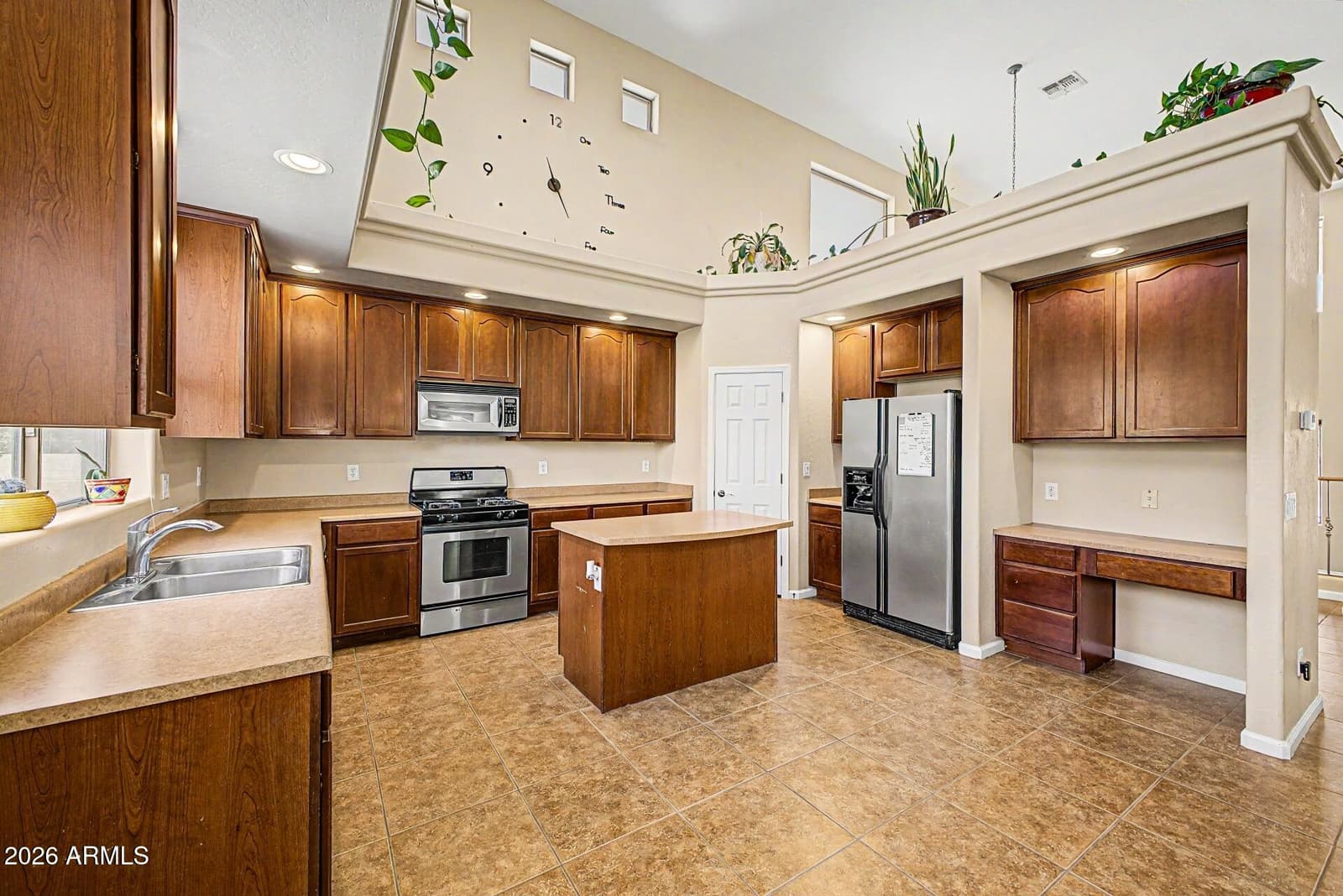 15792 W DESERT MIRAGE Drive, Surprise, AZ 85379 — photo 10 of 27