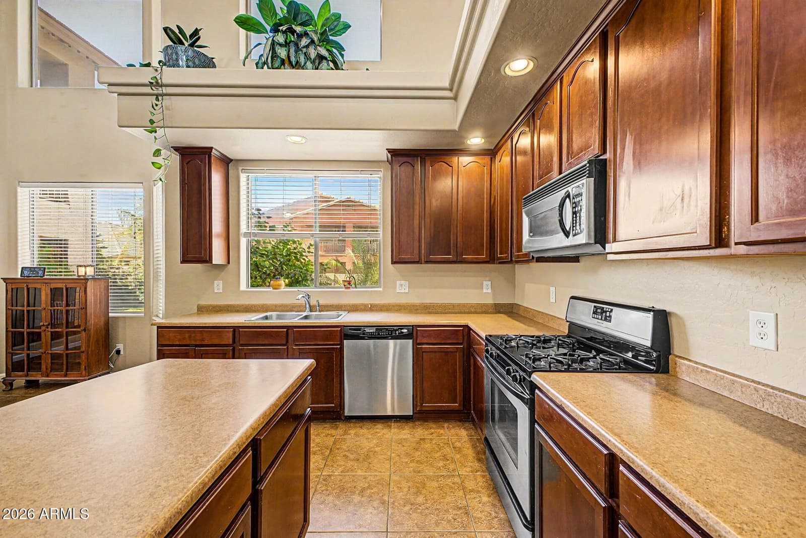 15792 W DESERT MIRAGE Drive, Surprise, AZ 85379 — photo 11 of 27