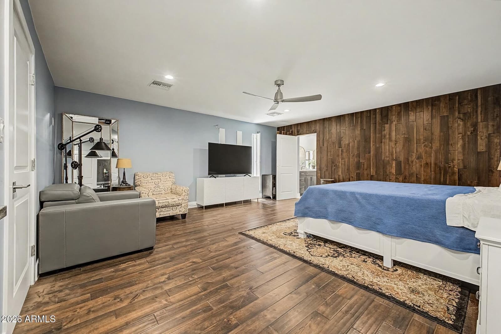14350 N MEDINAN Drive, Phoenix, AZ 85022 — photo 10 of 36