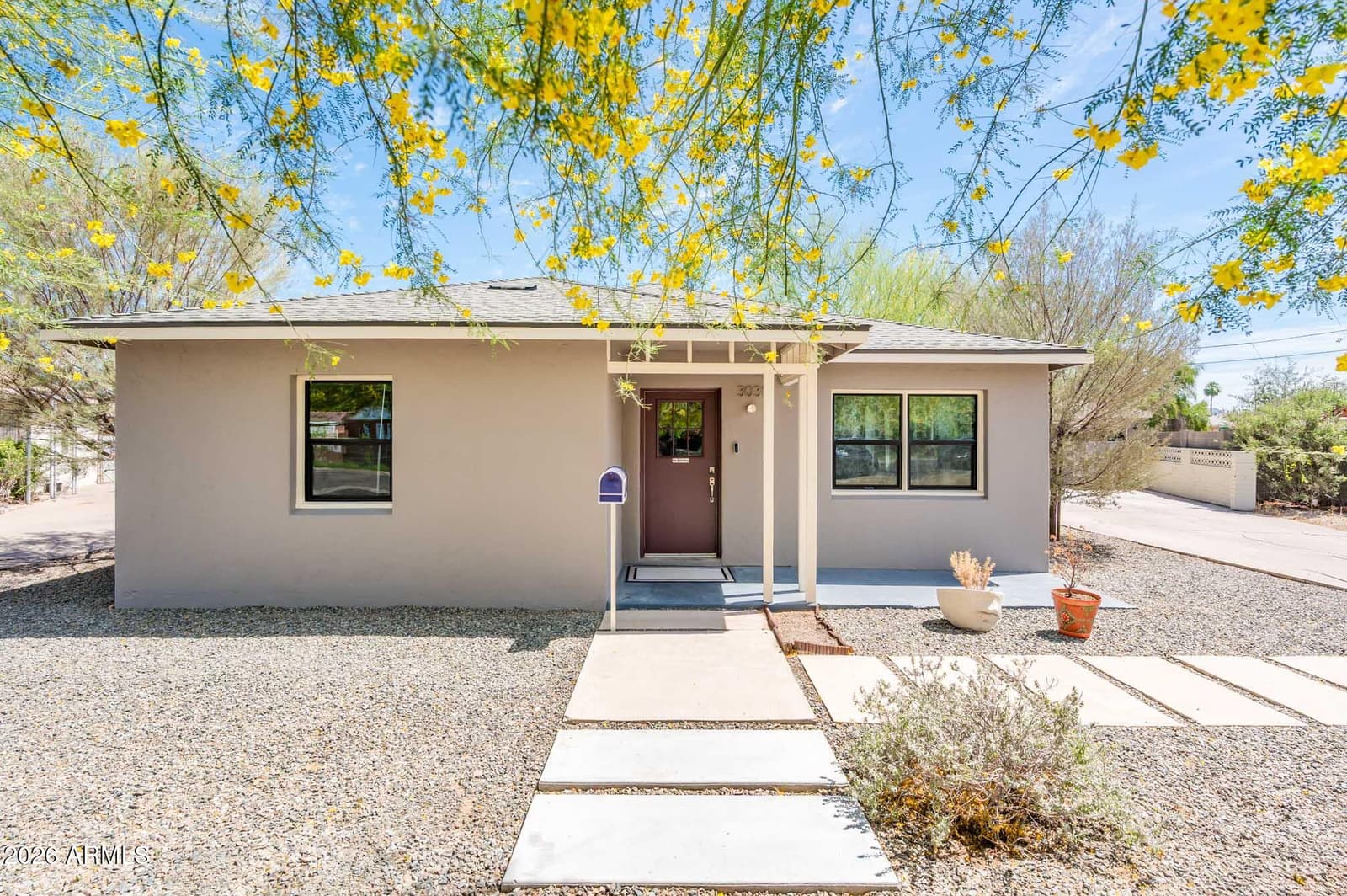 3031 N 17TH Drive, Phoenix, AZ 85015 — photo 6 of 47
