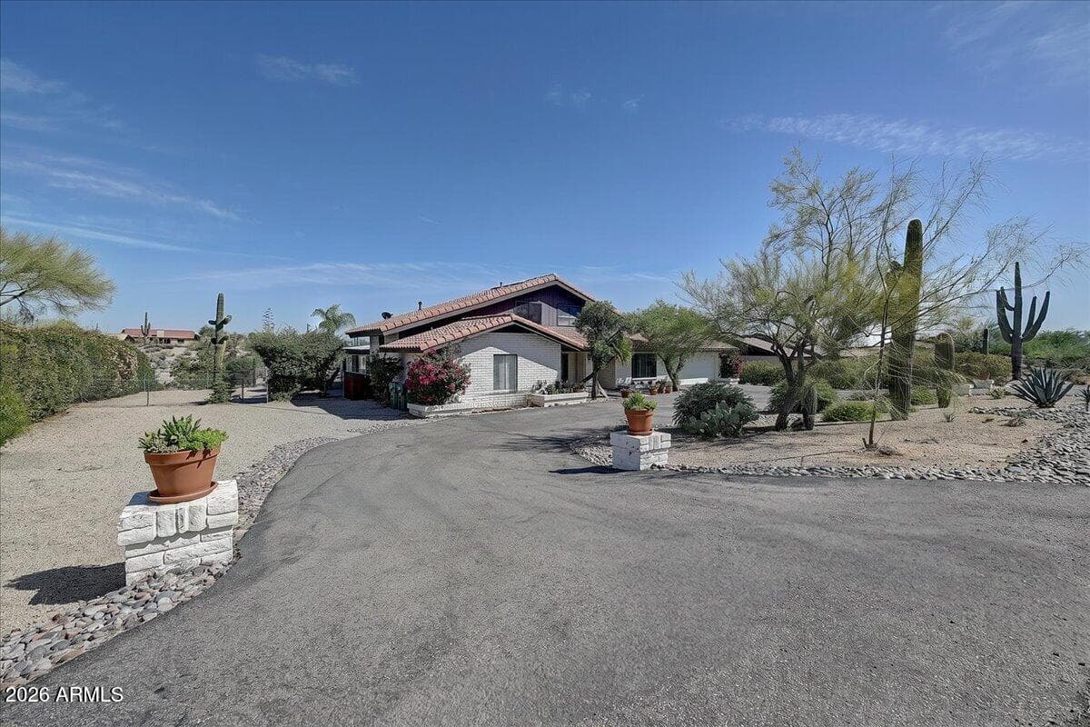 9033 E LAZYWOOD Place, Carefree, AZ 85377 — photo 5 of 57