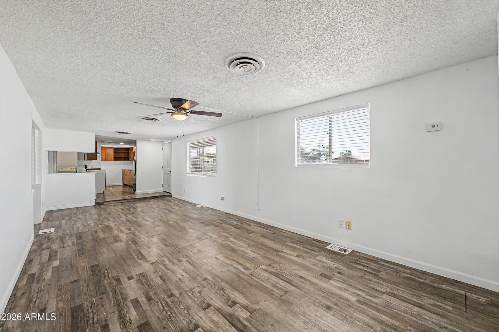 5438 E ALDER Avenue, Mesa, AZ 85206 — photo 6 of 29