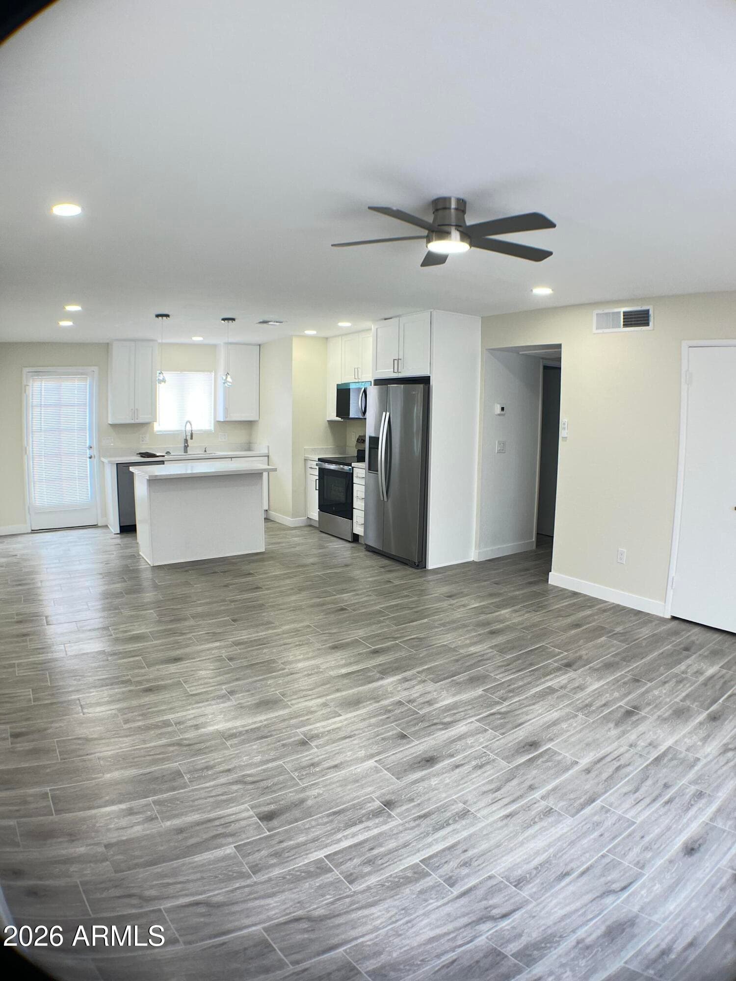 4503 N 26TH Drive, Phoenix, AZ 85017 — photo 7 of 36