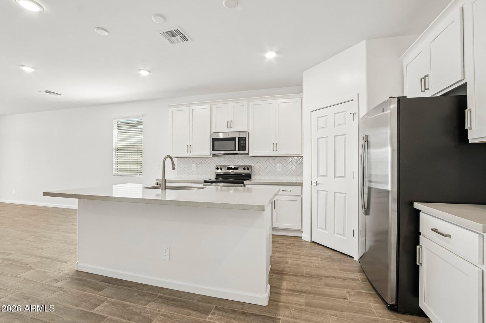 18252 W AVENIDA DEL SOL, Surprise, AZ 85387 — photo 12 of 45