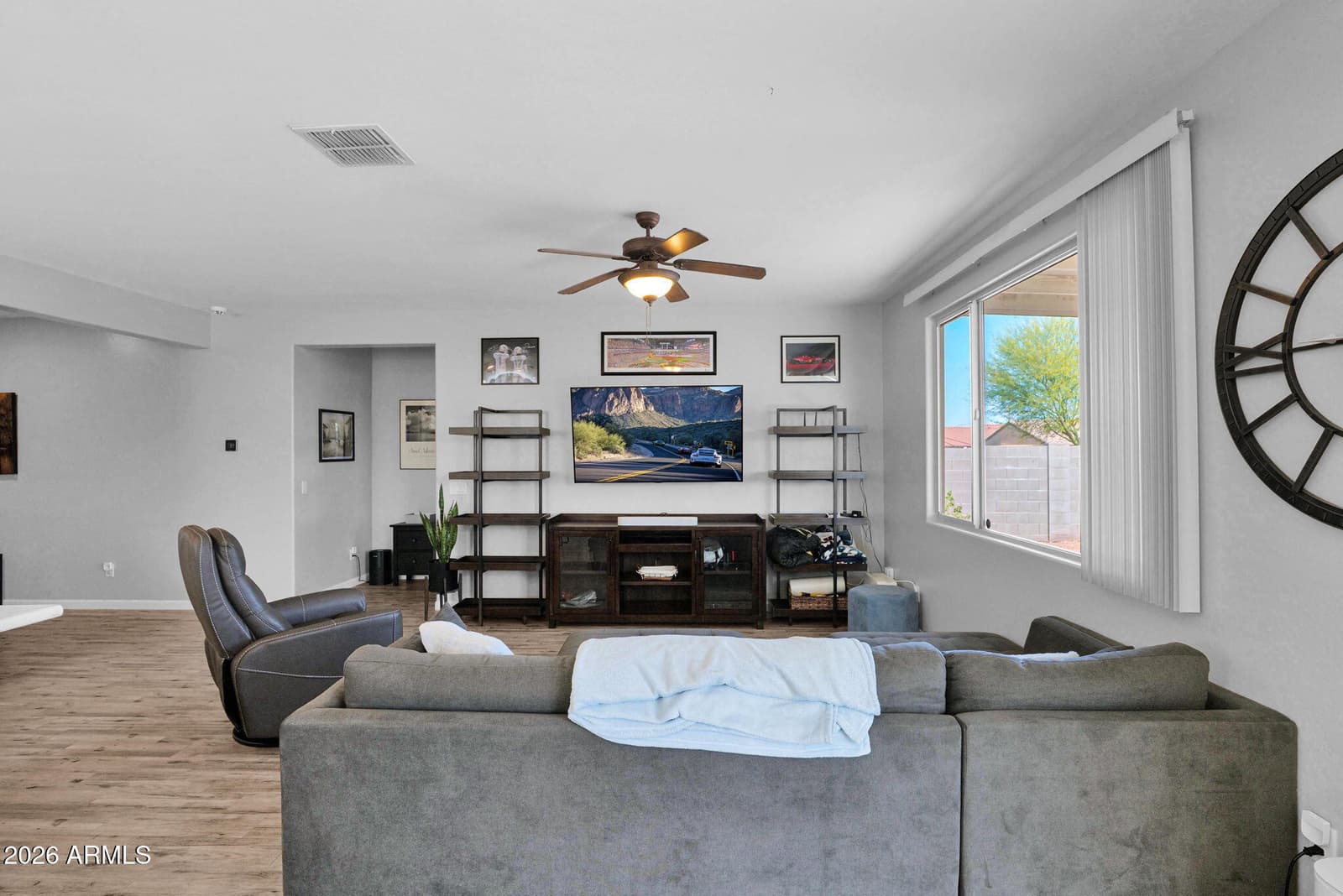 1818 E GROVE Street, Phoenix, AZ 85040 — photo 8 of 32
