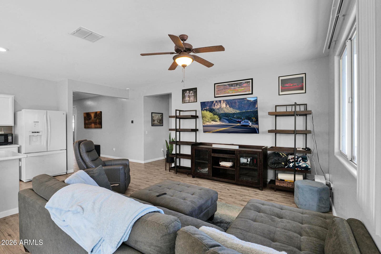1818 E GROVE Street, Phoenix, AZ 85040 — photo 7 of 32